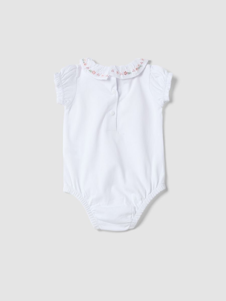 Body bianco in cotone organico con colletto arricciato_1