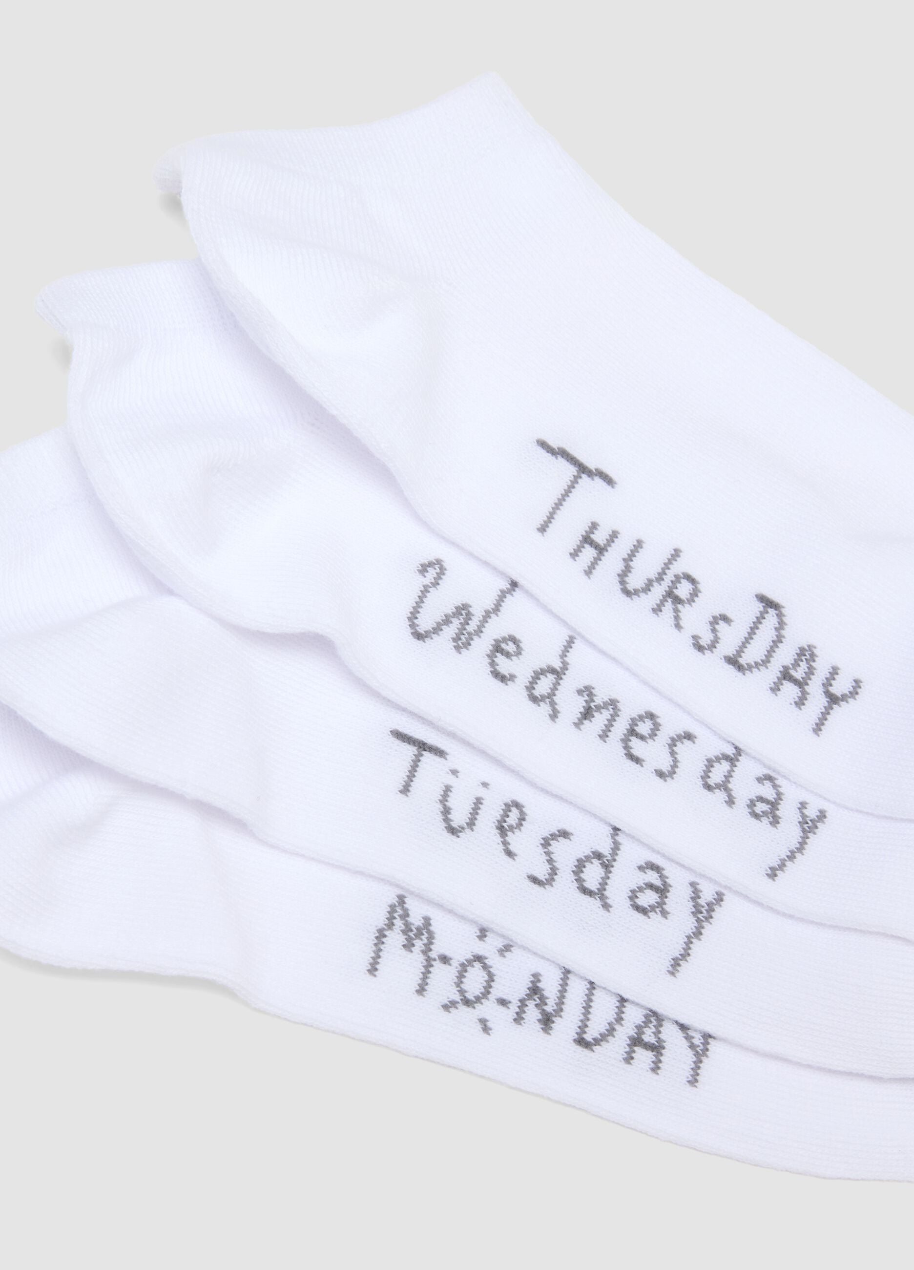 7-pack of white organic cotton no-show socks
