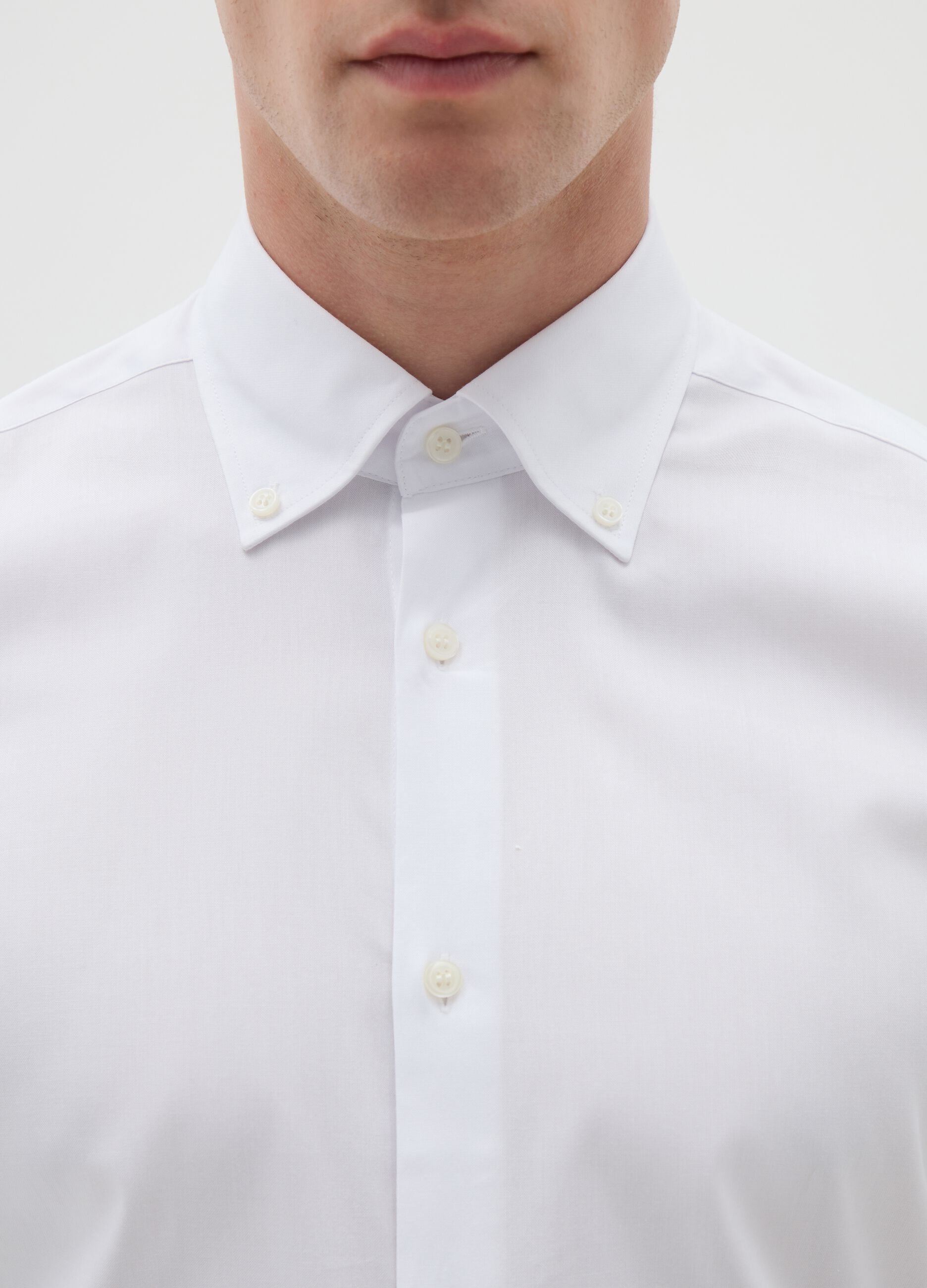 Slim button-down shirt in cotton