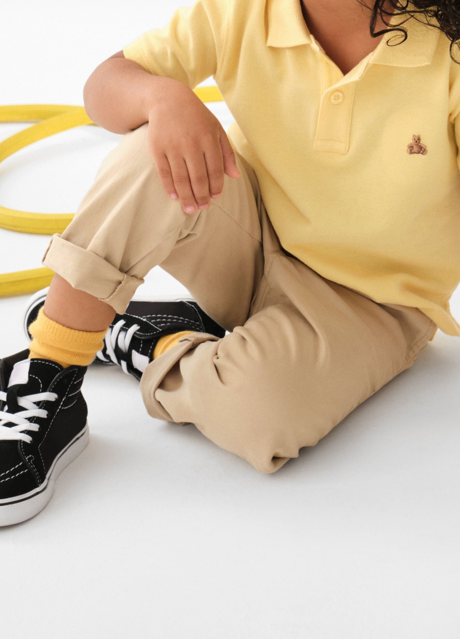 Pull-on trousers with drawstring