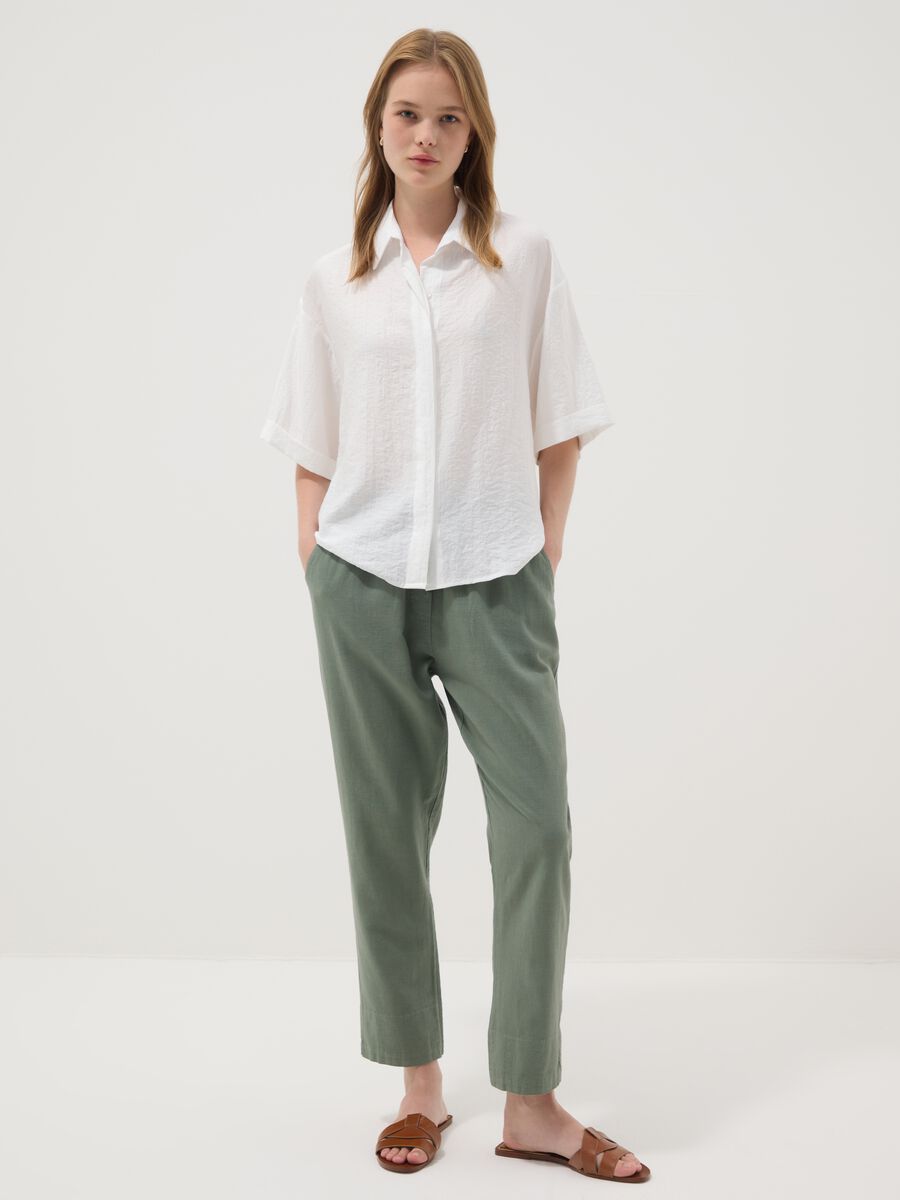 Camicia bianca a maniche lunghe in misto viscosa regular fit_1