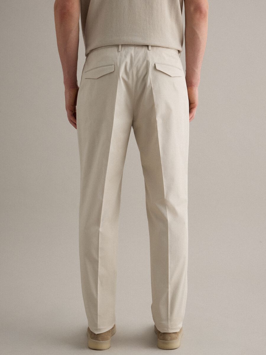 Pantaloni chino in cotone elasticizzato beige regular fit_2