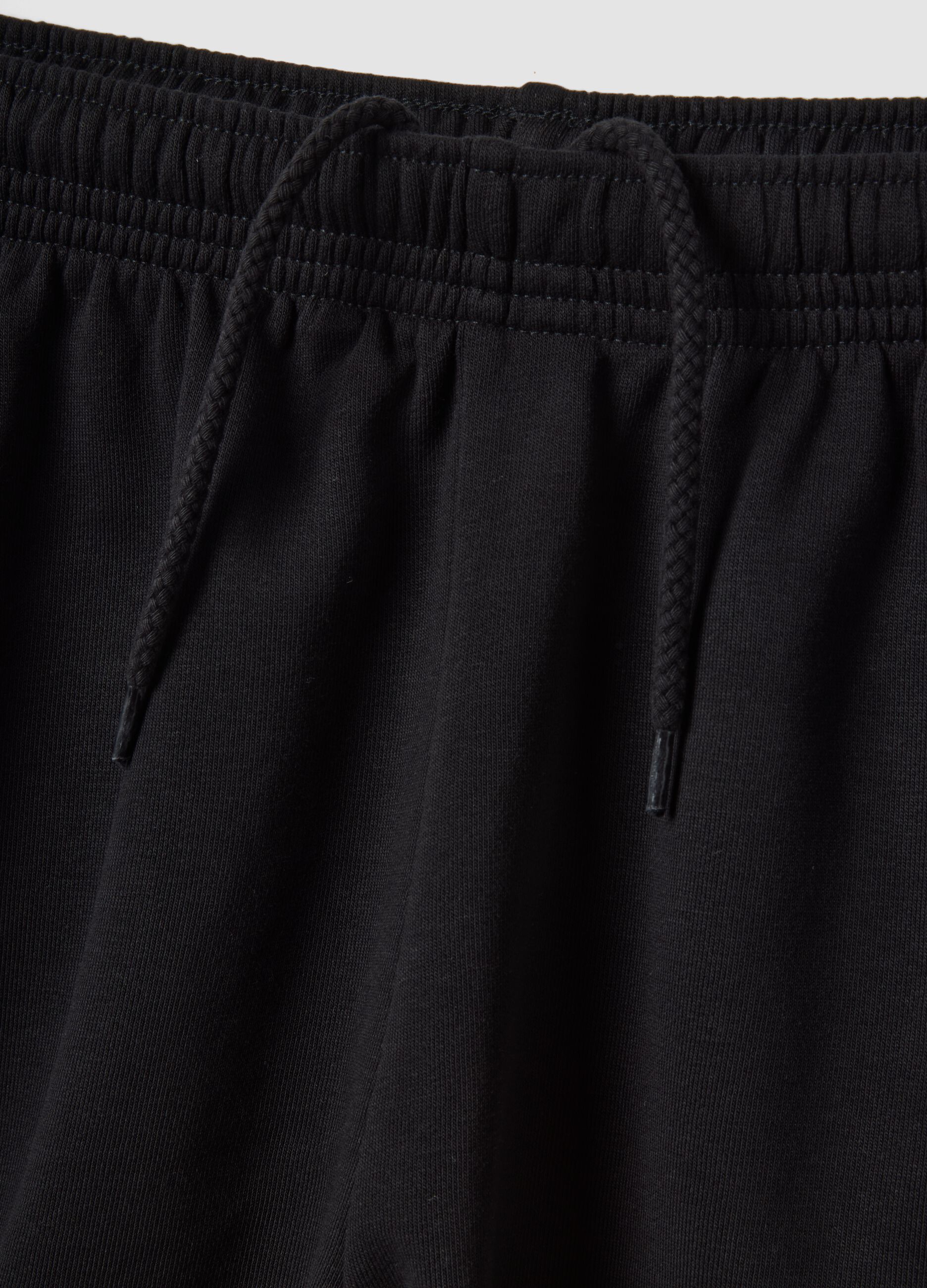 Black cotton-blend shorts with elasticated waistband, regular fit