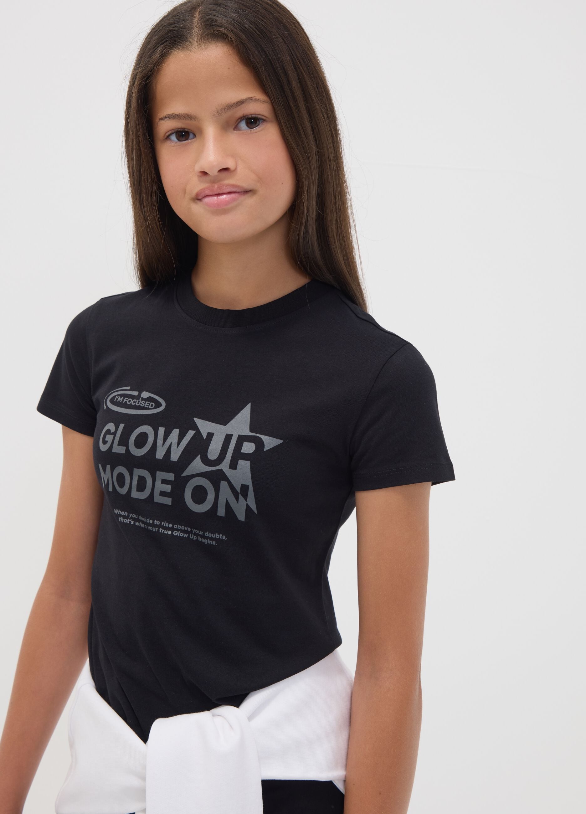 Black organic cotton T-shirt with silver graphic for girls