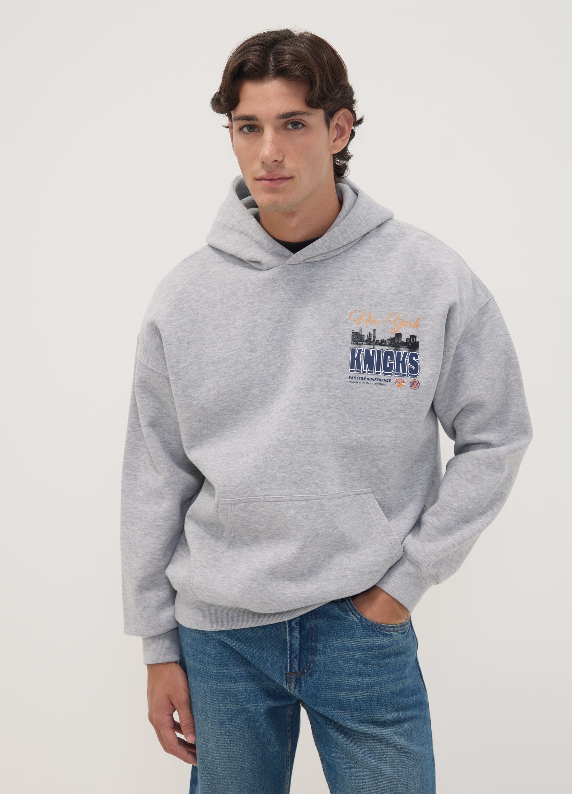 Grey cotton-blend hoodie with Knicks print