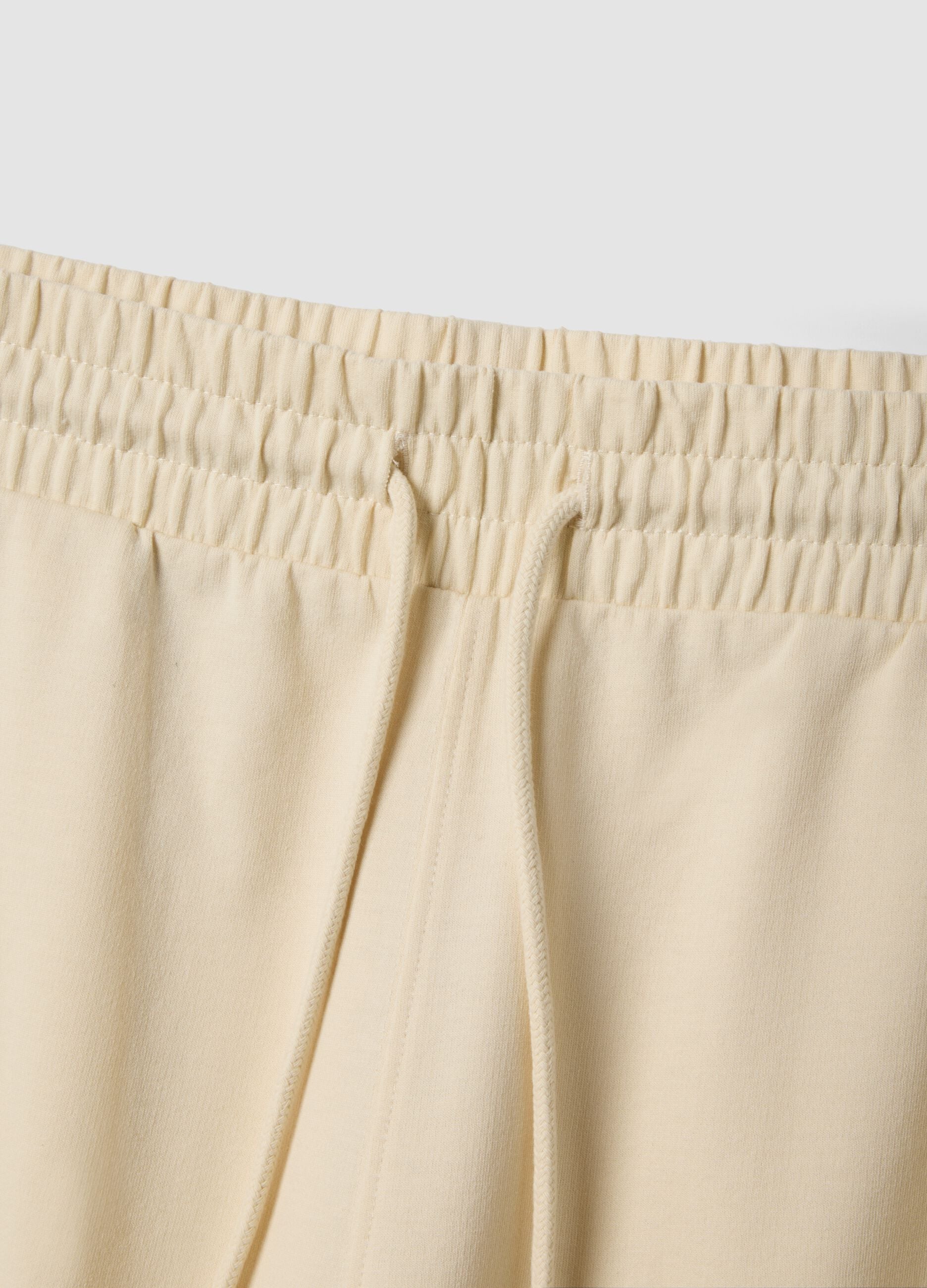 Regular fit beige cotton blend shorts