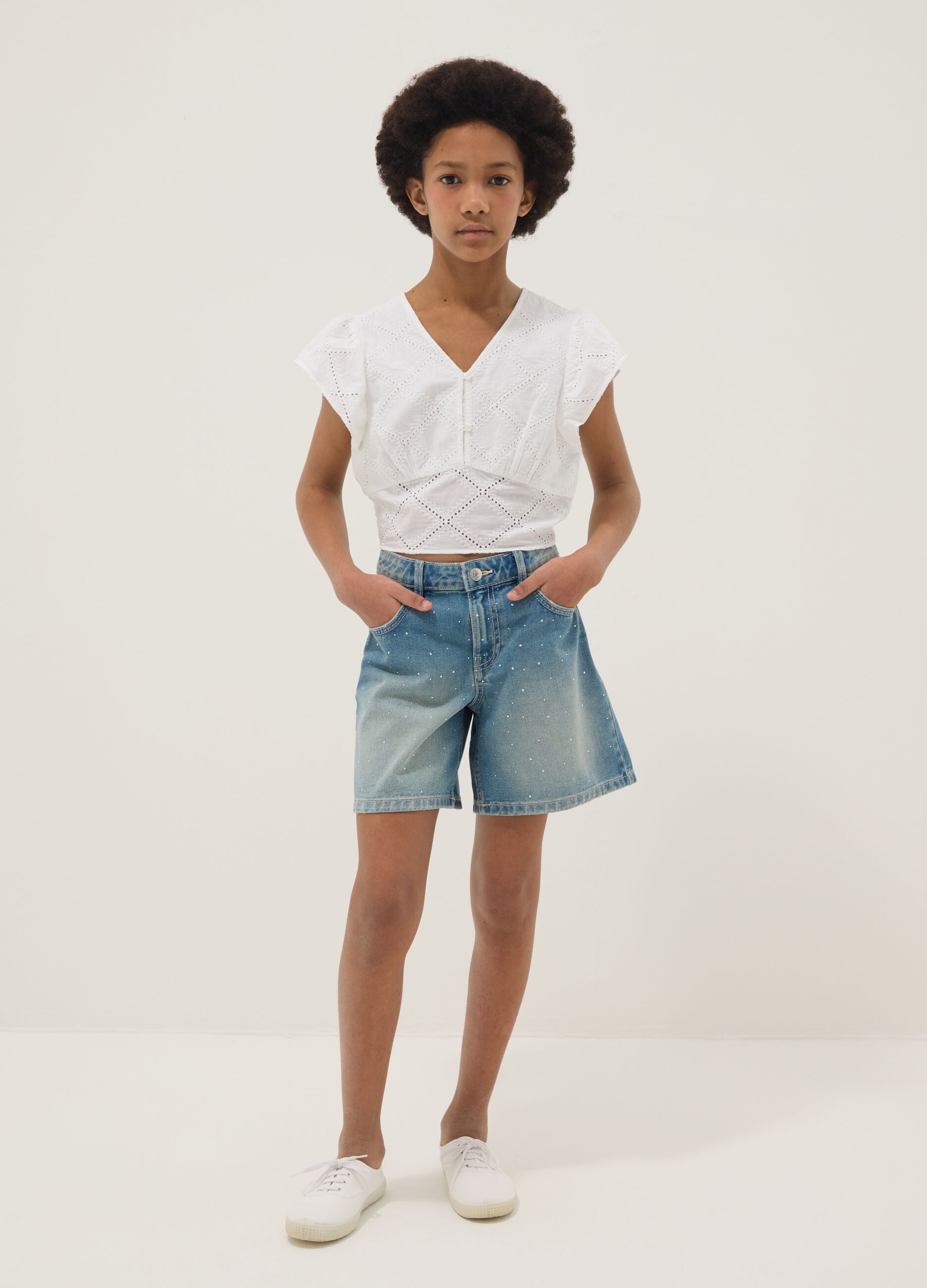 Blue pure-cotton denim shorts for girls, regular fit with polka-dot detail
