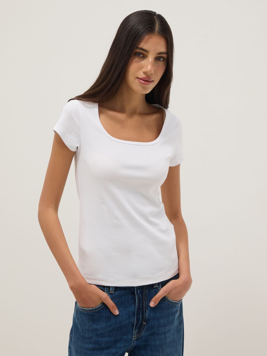 White fitted stretch-cotton T-shirt with square neckline_0
