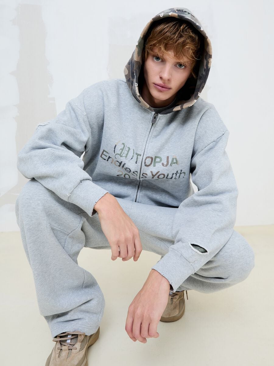 Full-Zip Hoodie in Sunfaded Grey & Camo_5