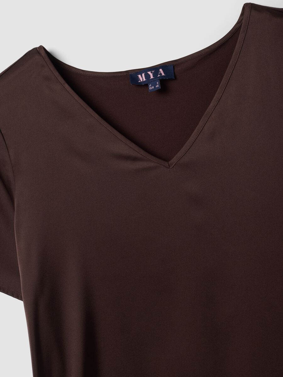 Brown satin V-neck stretch blouse, regular fit_5