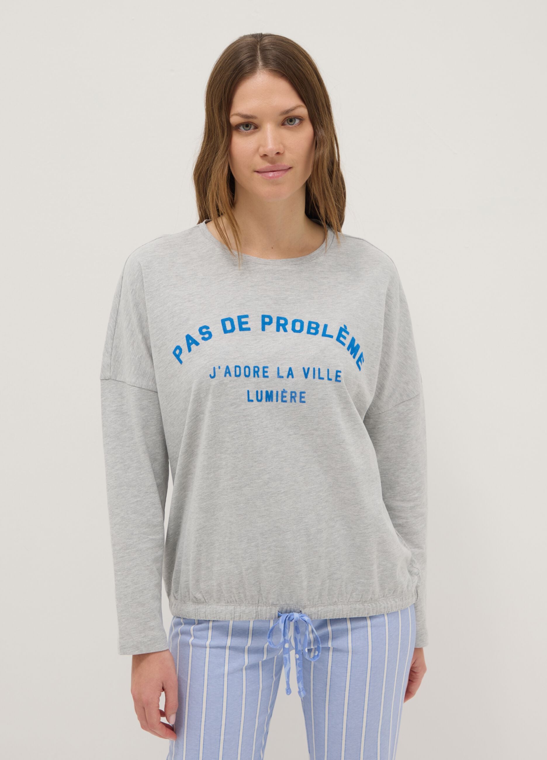 Grey crew neck pyjama top in regular fit cotton blend with print