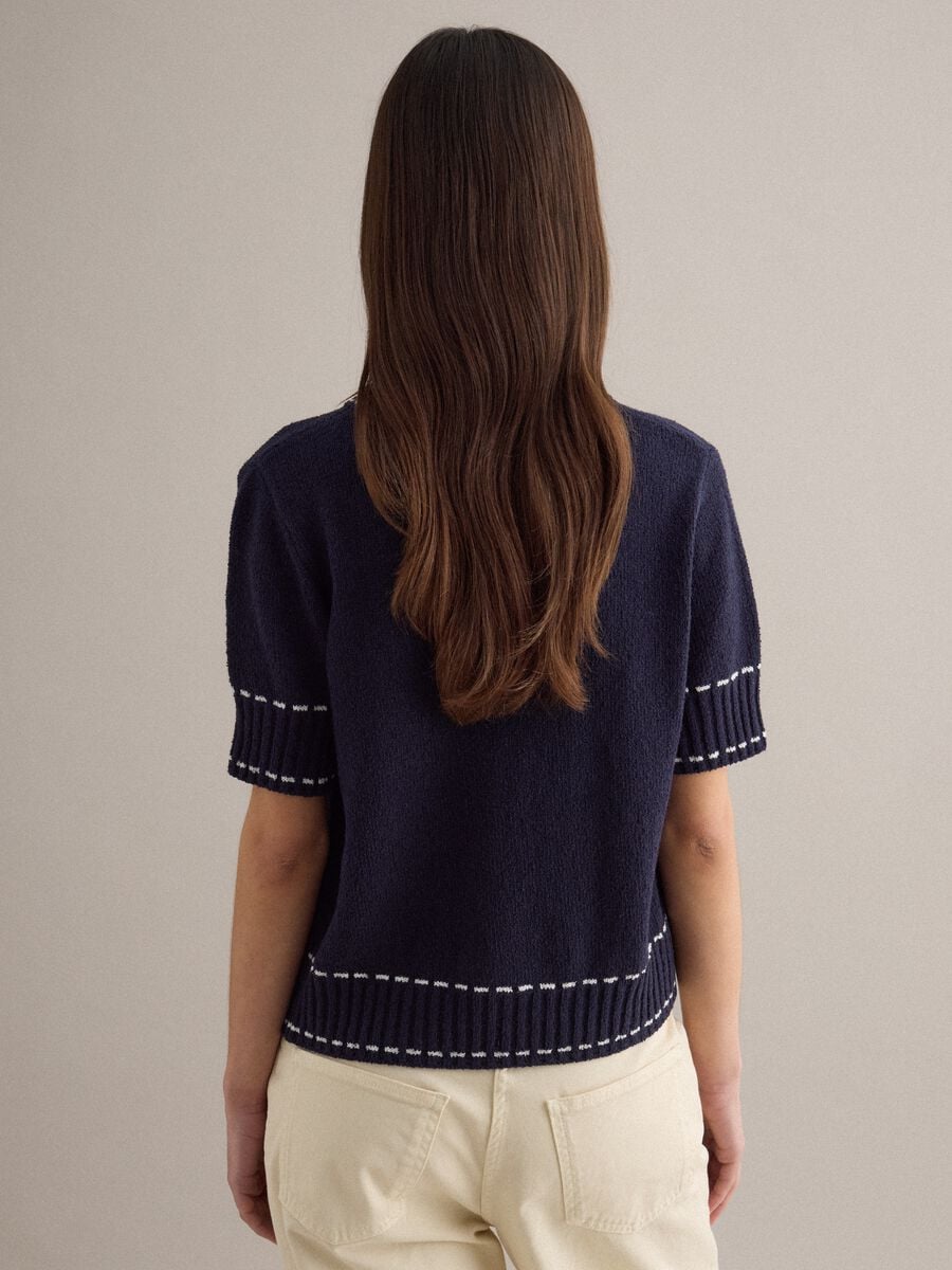 Maglione in misto cotone blu regular fit con cuciture a contrasto_3