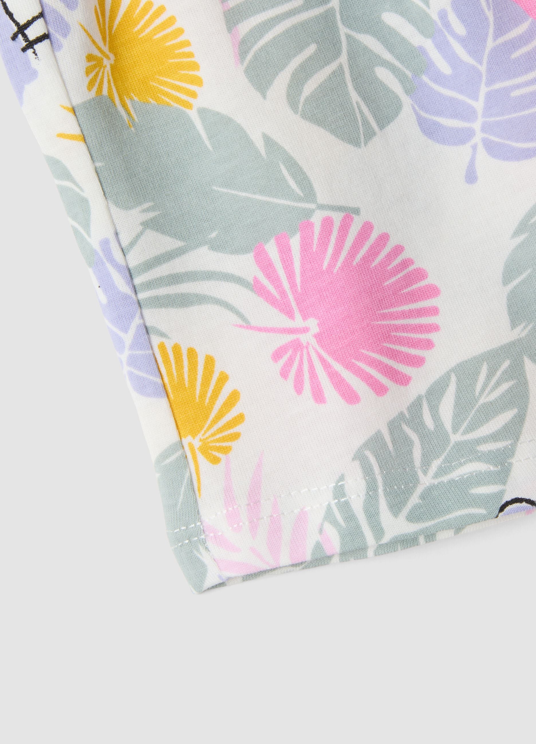 White pure organic cotton floral-print shorts for baby girl