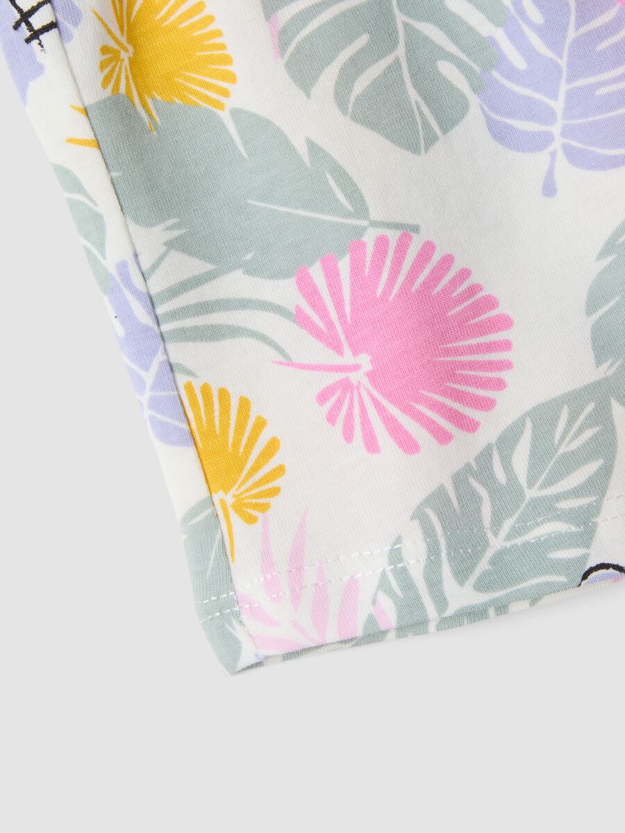 White pure organic cotton floral-print shorts for baby girl_3