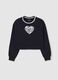 Sweatshirt with heart and "Live the campus party" lettering_3