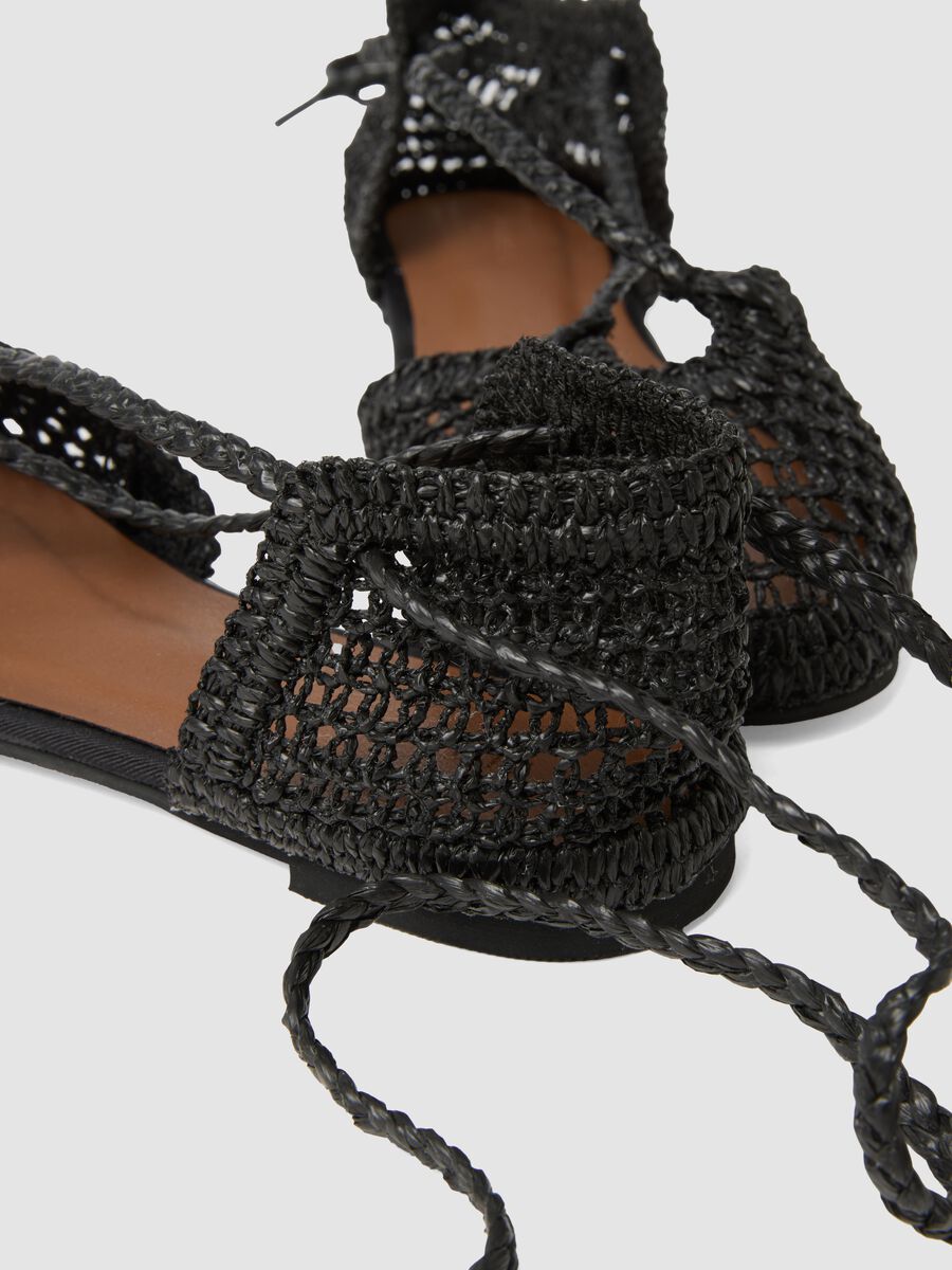 Black woven sandals_2
