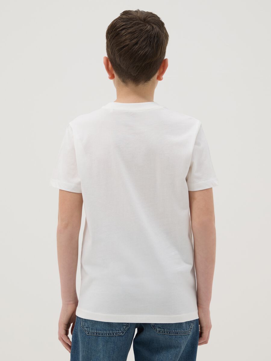 T-shirt in puro cotone bianco da ragazzo regular fit con stampa_2