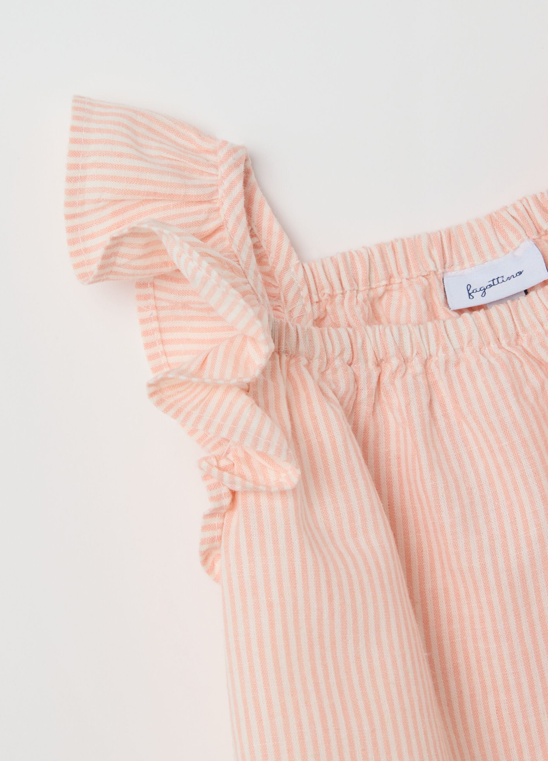 Pink cotton and linen baby set with ruffles