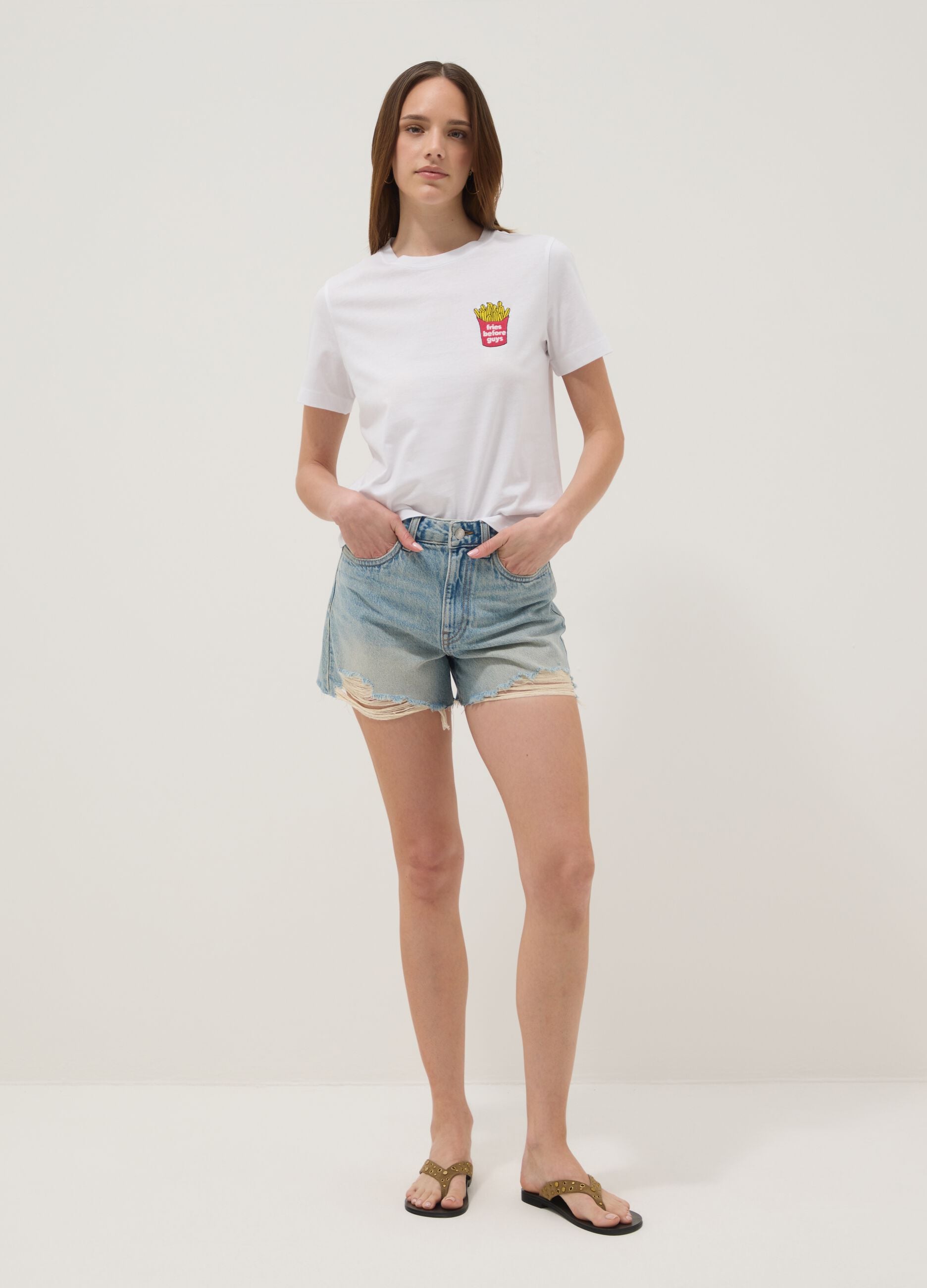 White pure cotton T-shirt with embroidery