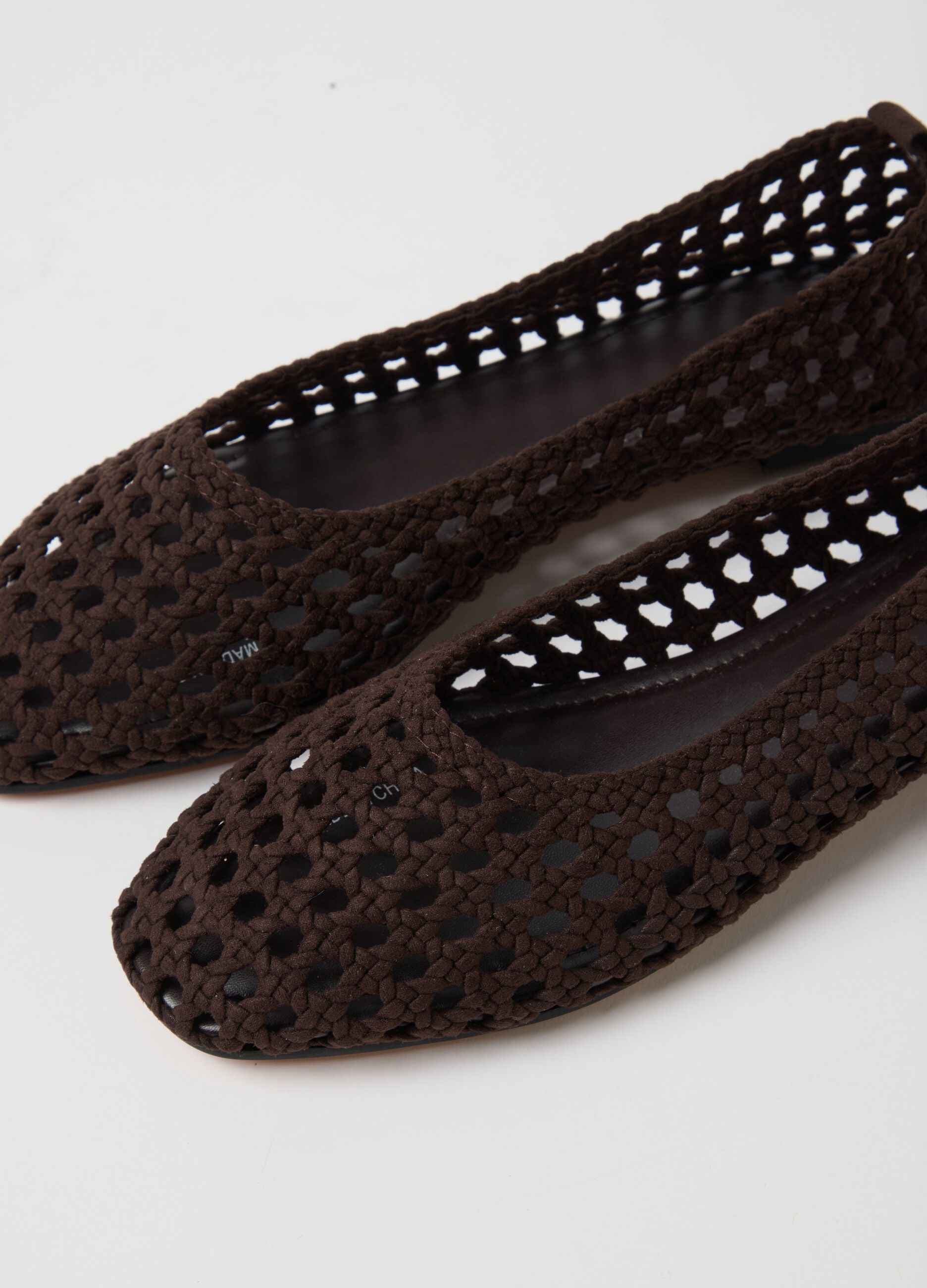 Comfortable brown ballet flats with perforated design