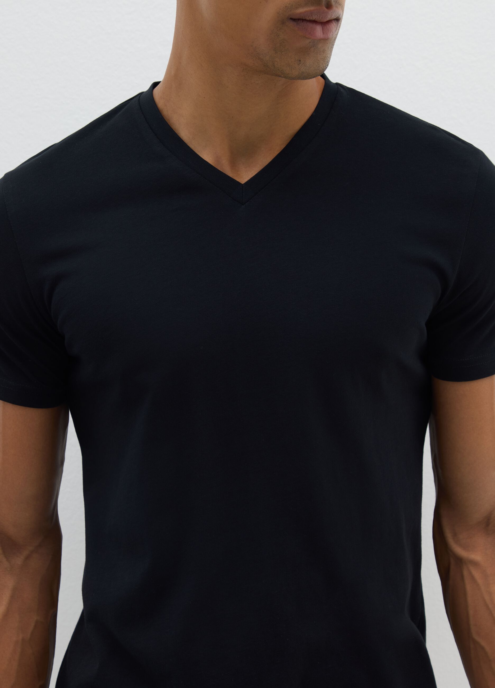 Black pure organic cotton V-neck T-shirt