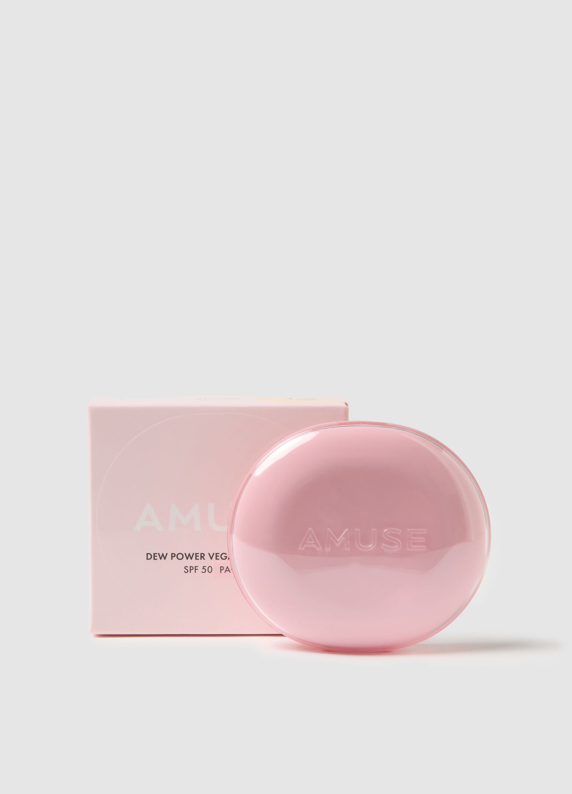 Dew-effect cushion foundation for a radiant complexion. Delivers healthy, flawless, and luminous skin for 24 hours!