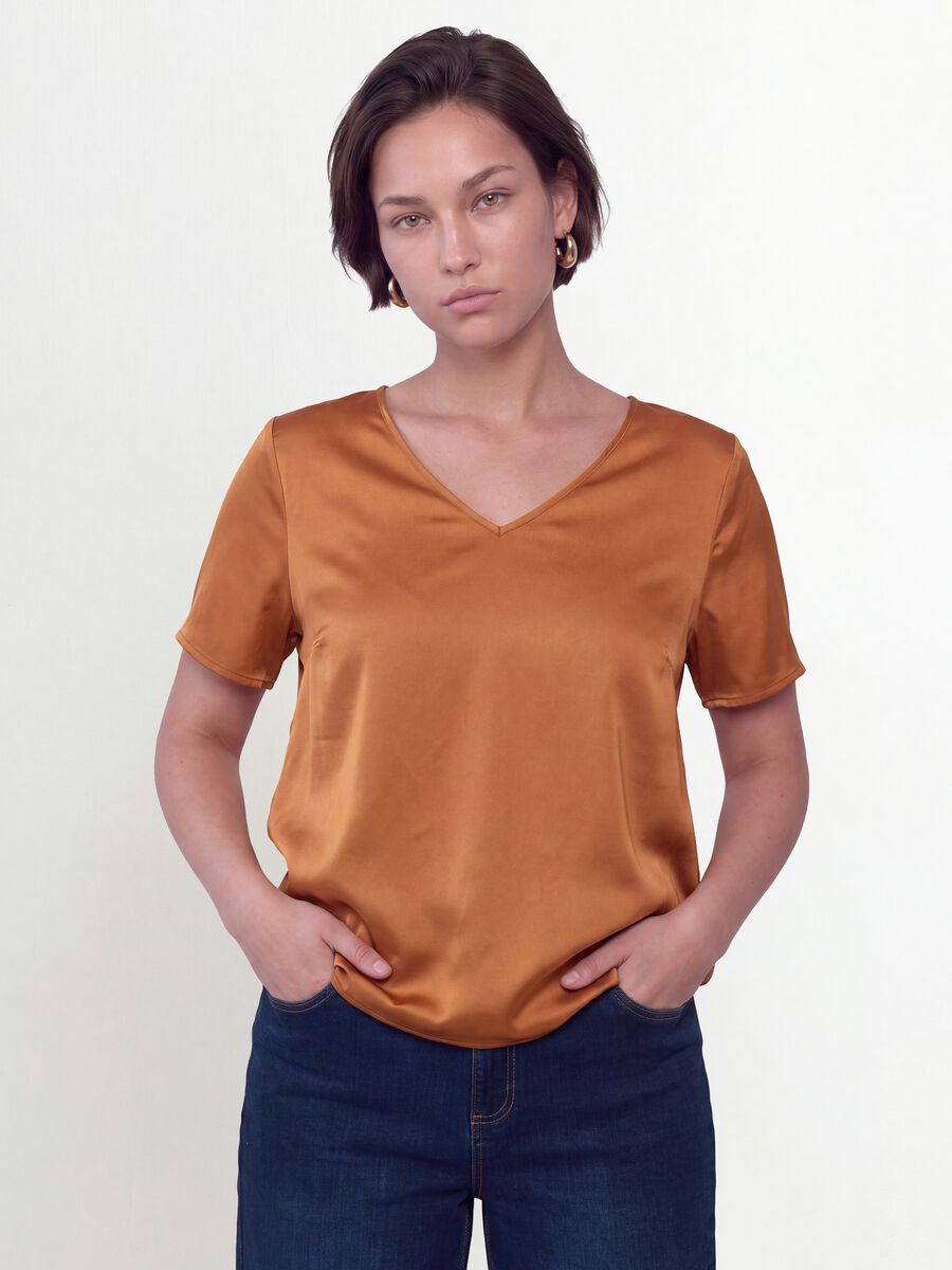 Brown satin V-neck blouse in stretch fabric, regular fit_0