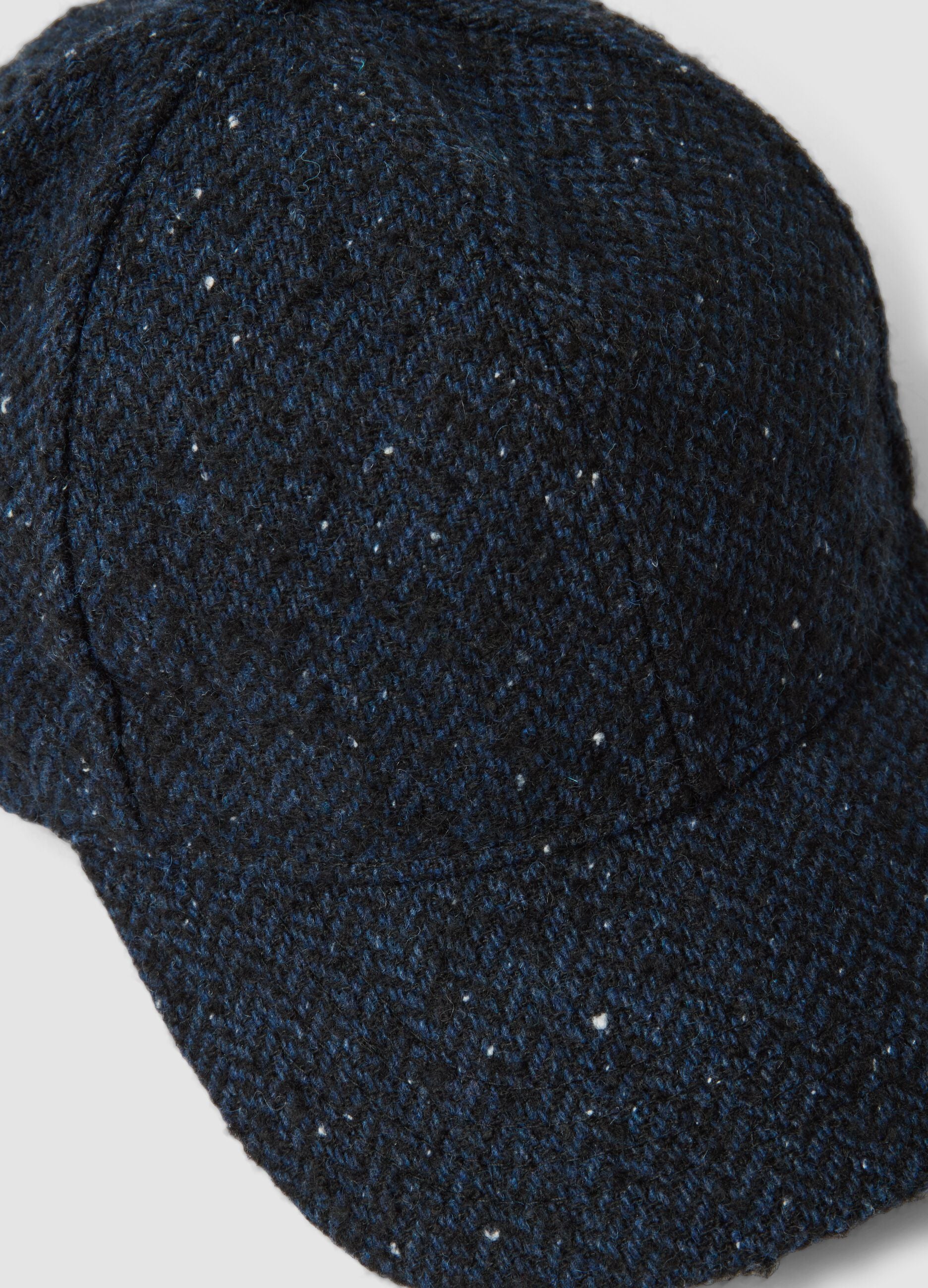 Blue baseball cap in wool and viscose blend