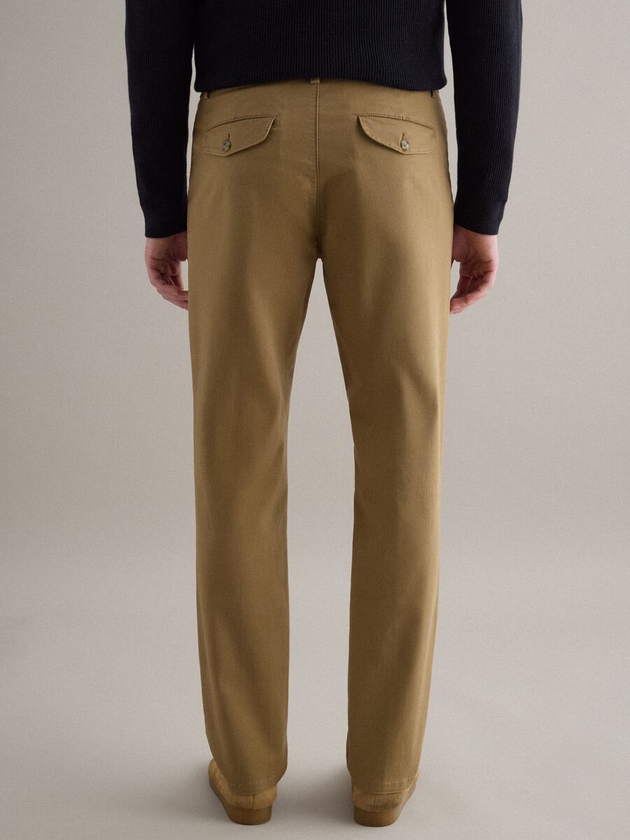 Pantaloni chino marrone in cotone elasticizzato slim fit_2