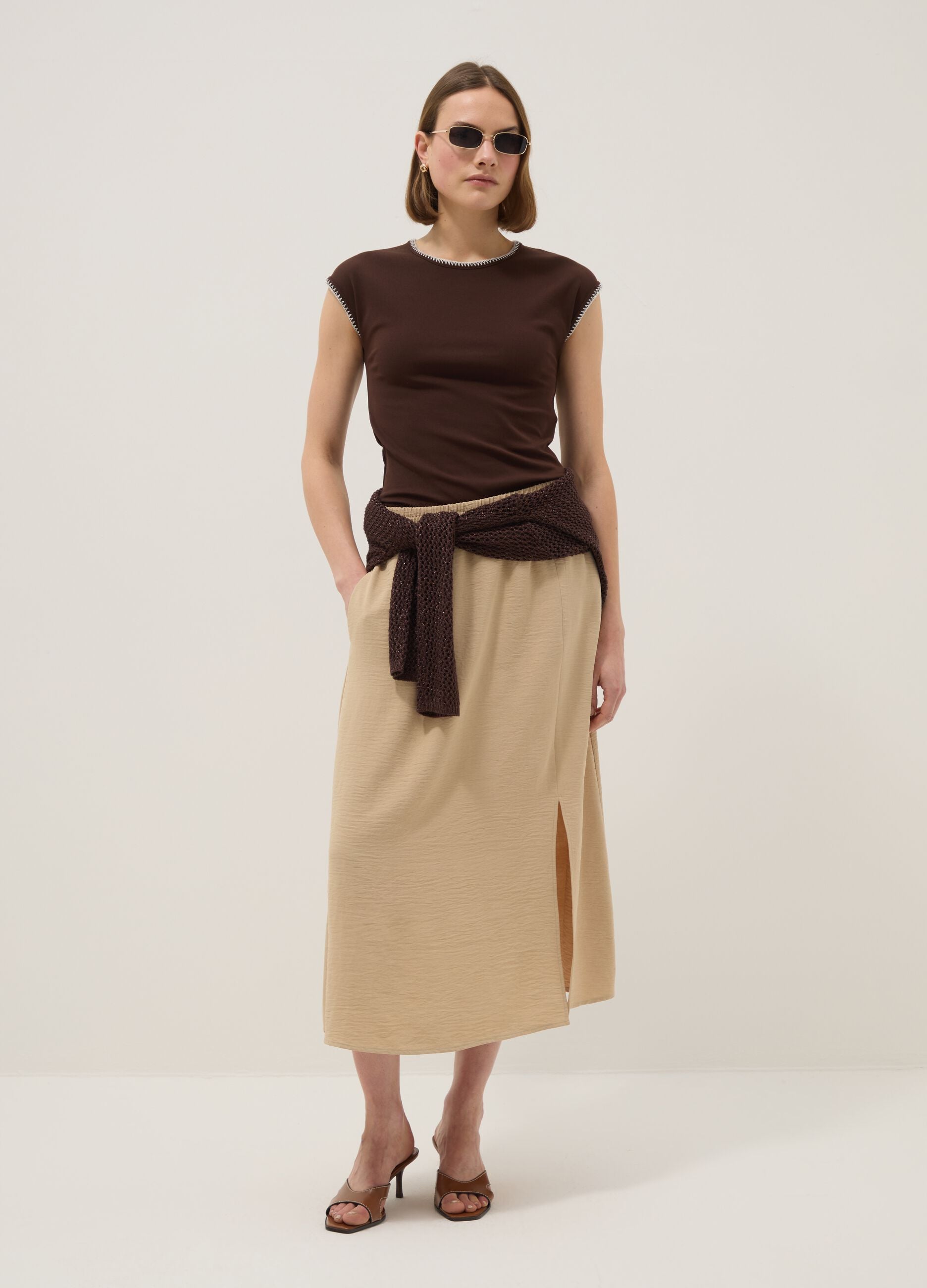 Brown stretch cotton regular fit t-shirt with stitching