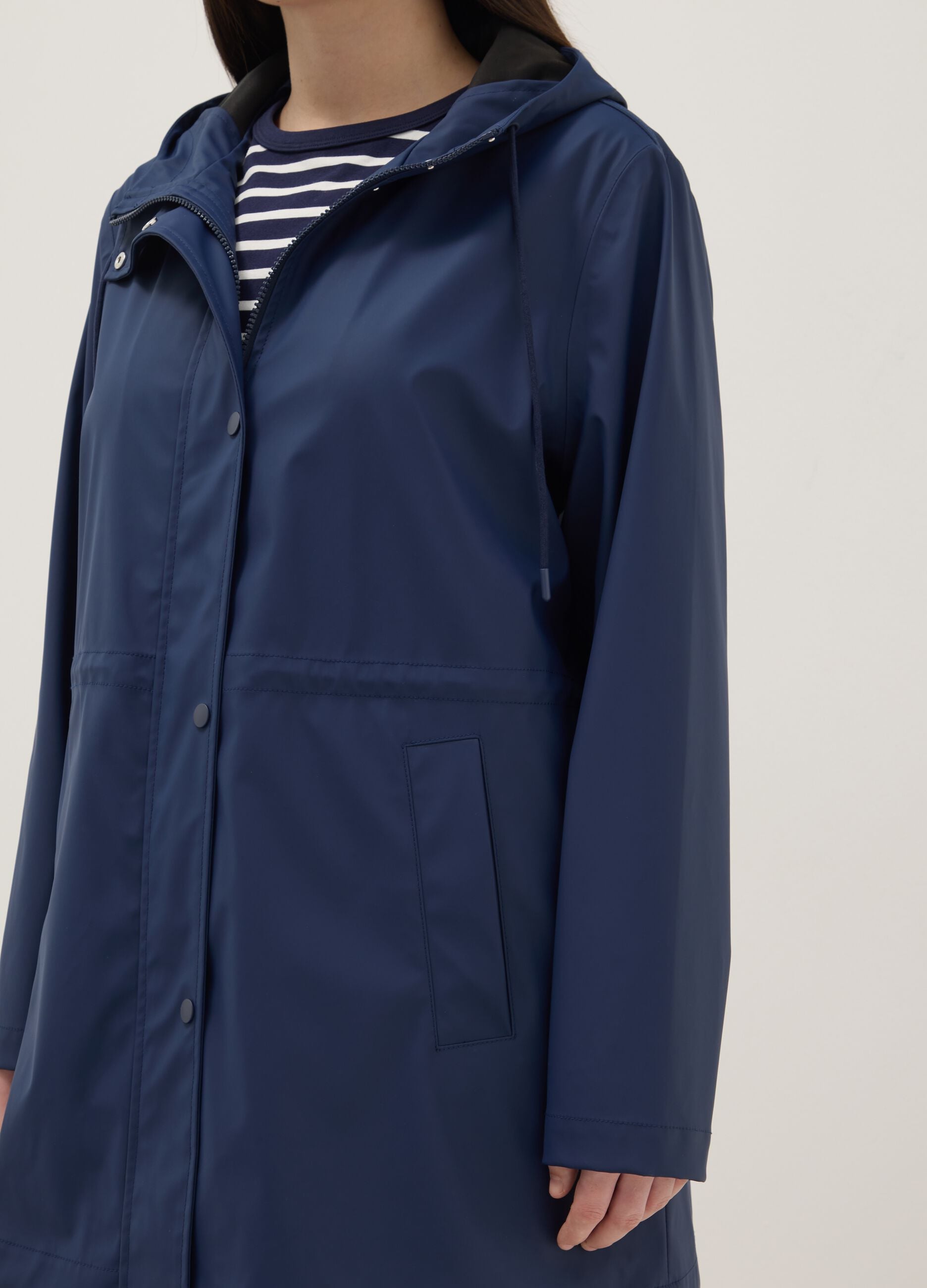 Regular fit blue rain jacket with hood