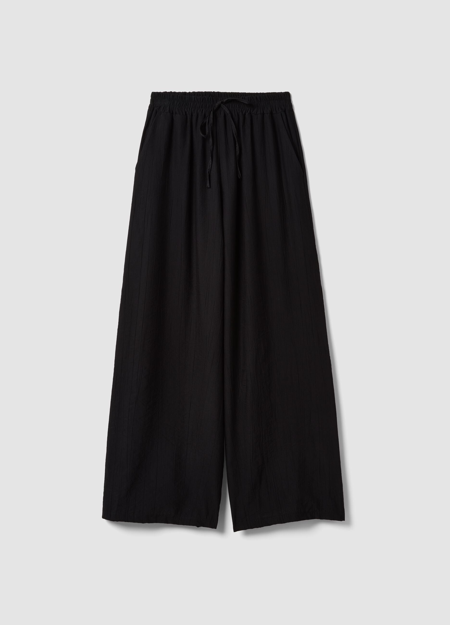 Black palazzo trousers in a viscose blend