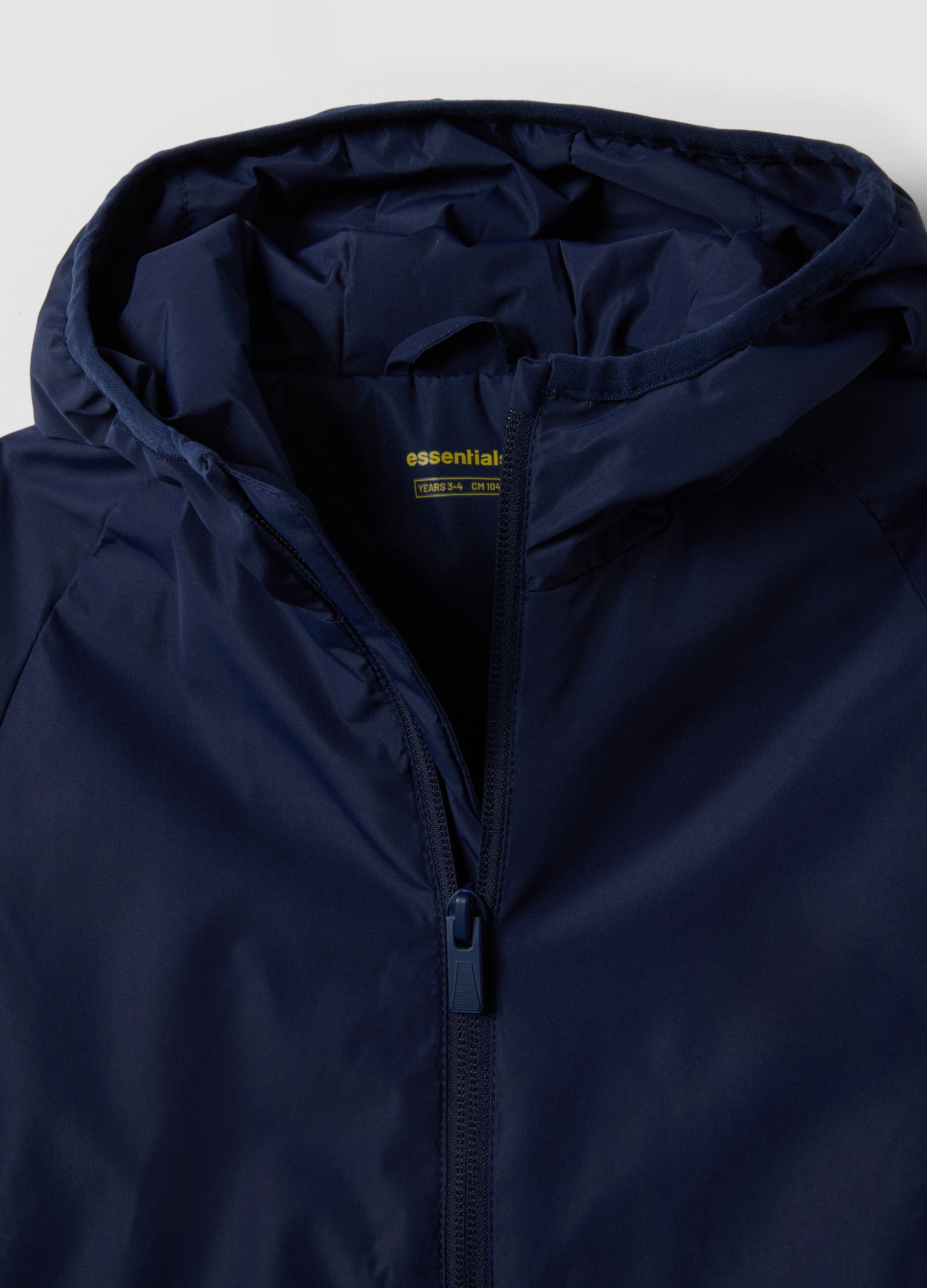 Blue kids&rsquo; rain jacket with hood and zip