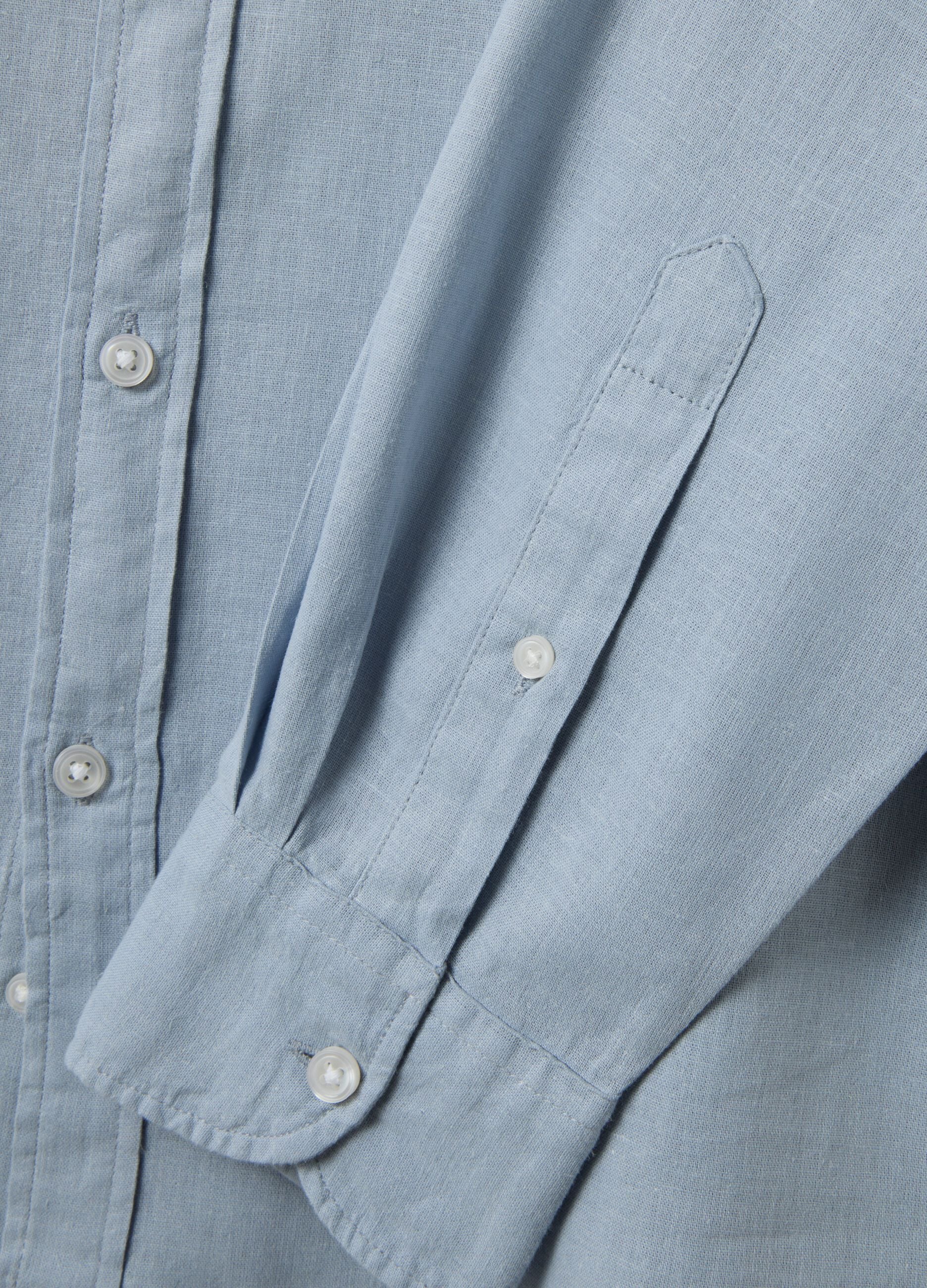 Regular fit blue shirt in linen and cotton blend