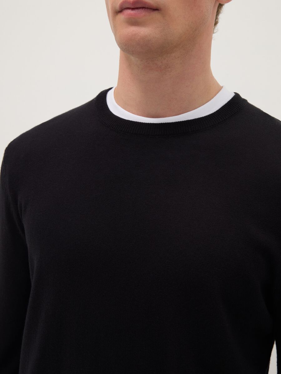 Black crew neck pullover in cotton blend regular fit_3
