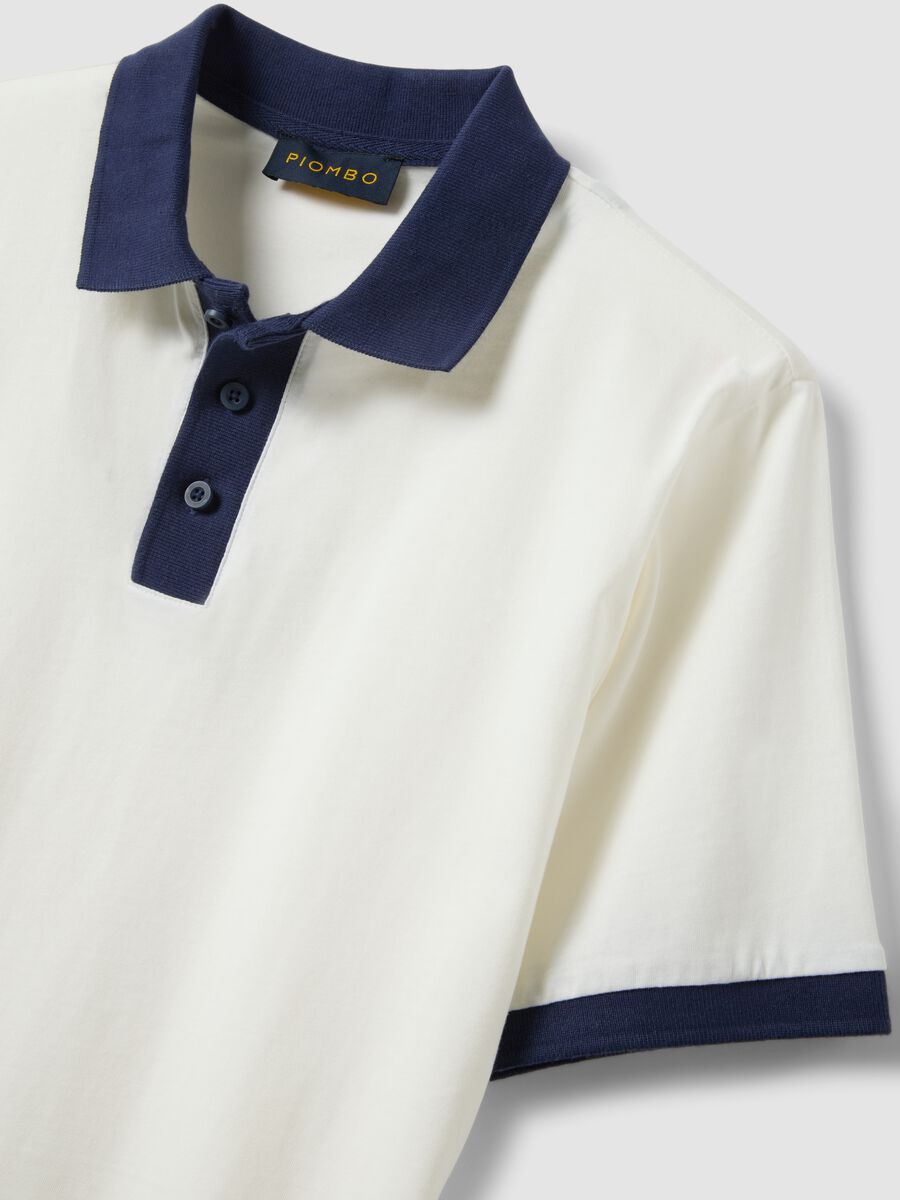White pure cotton polo shirt with contrasting collar_5
