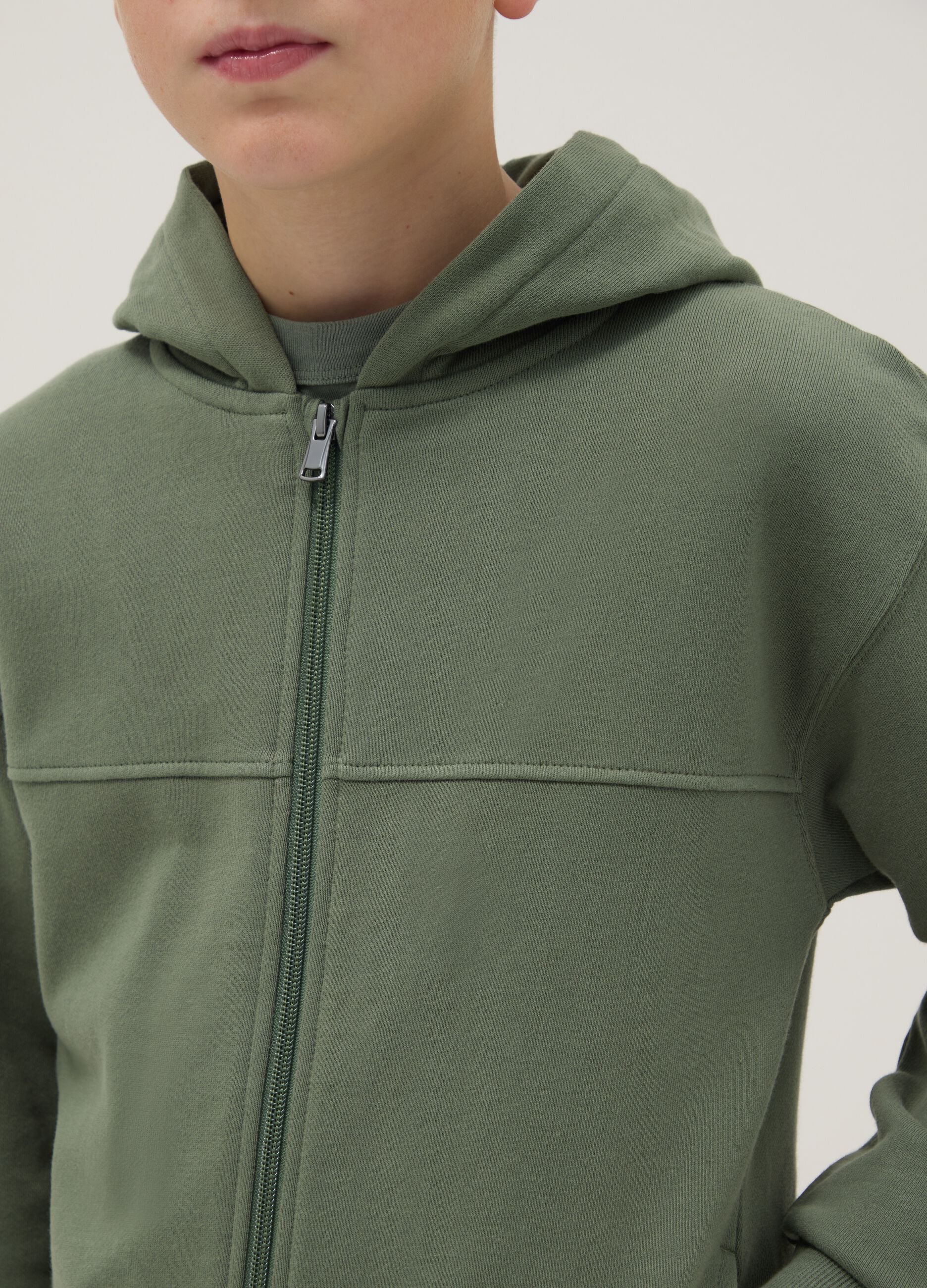 Green cotton hoodie for boys with oversized fit and zip