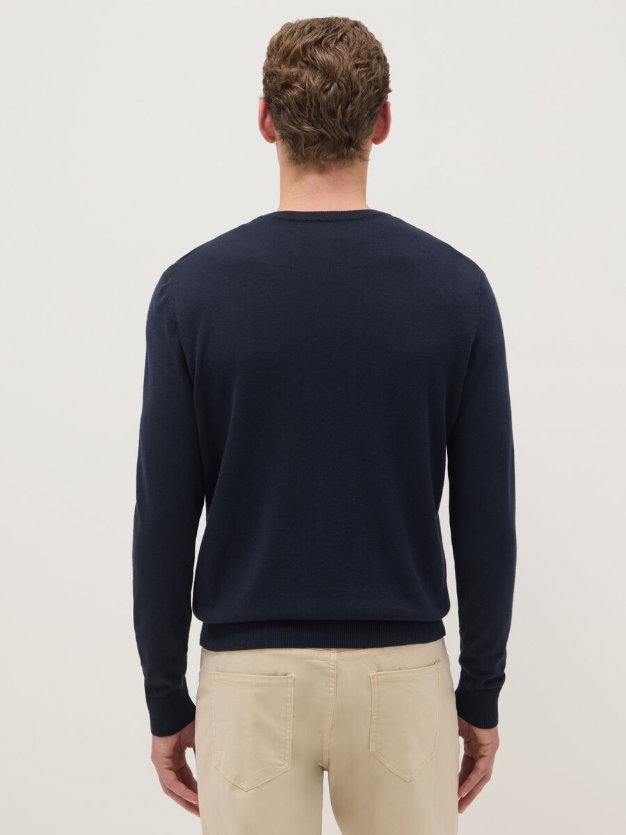 Blue crew neck pullover in cotton blend regular fit_2