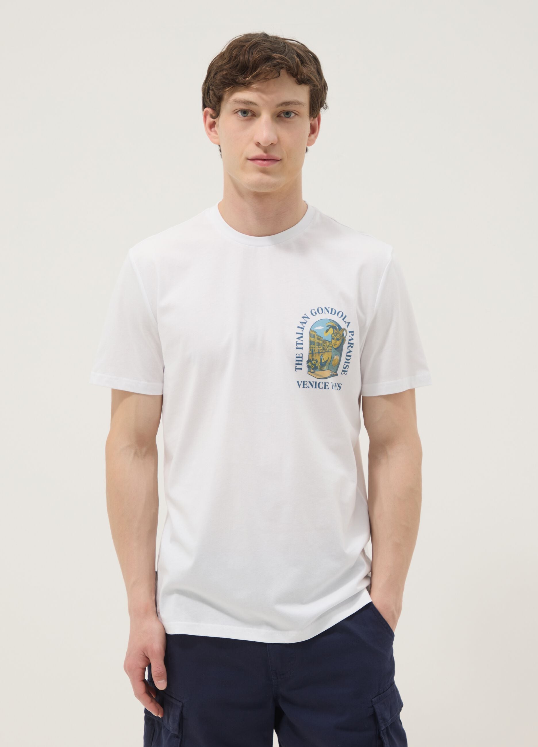 White pure cotton T-shirt with chest print, regular fit