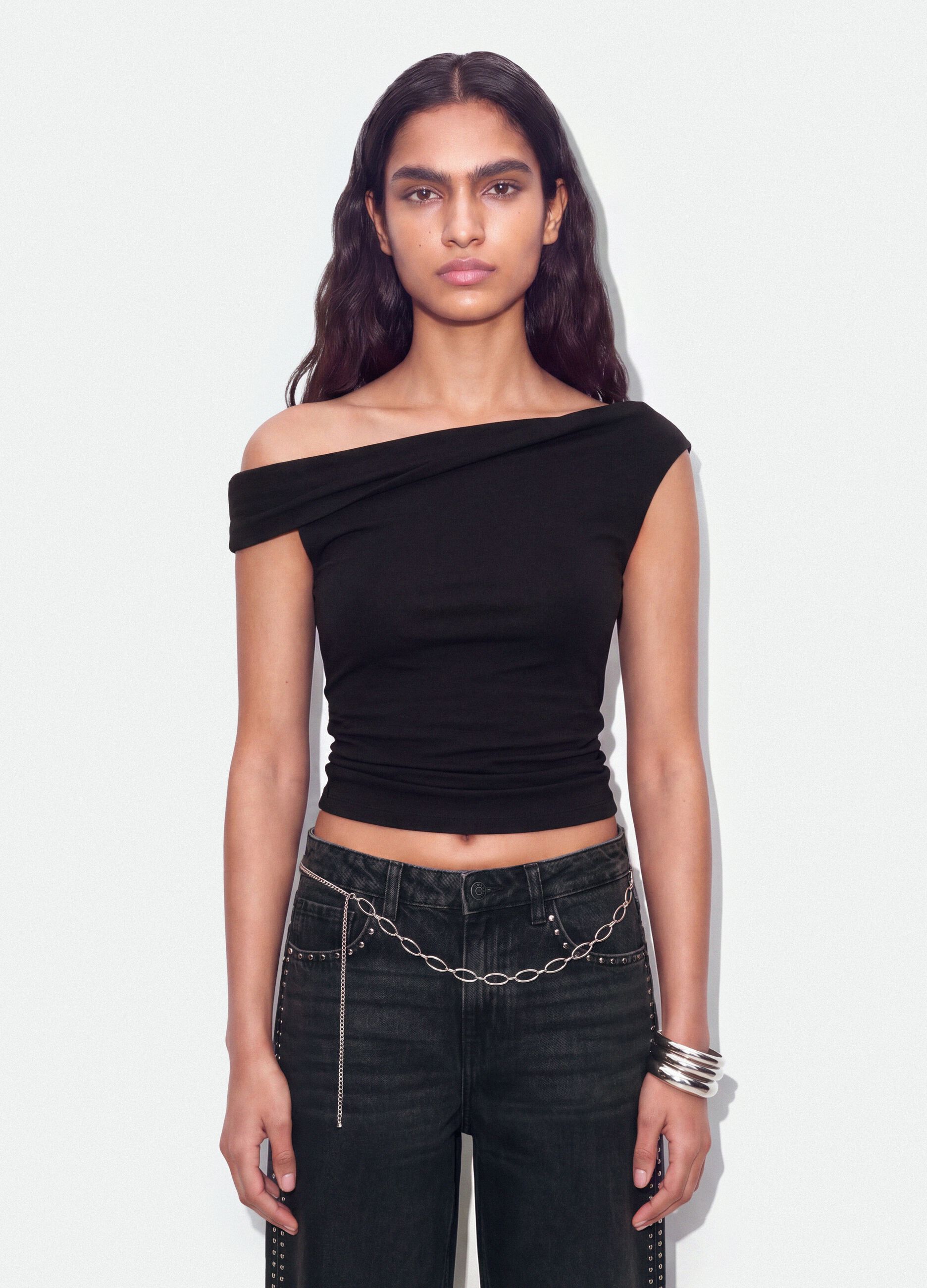 Black asymmetric one-shoulder slim-fit stretch viscose top