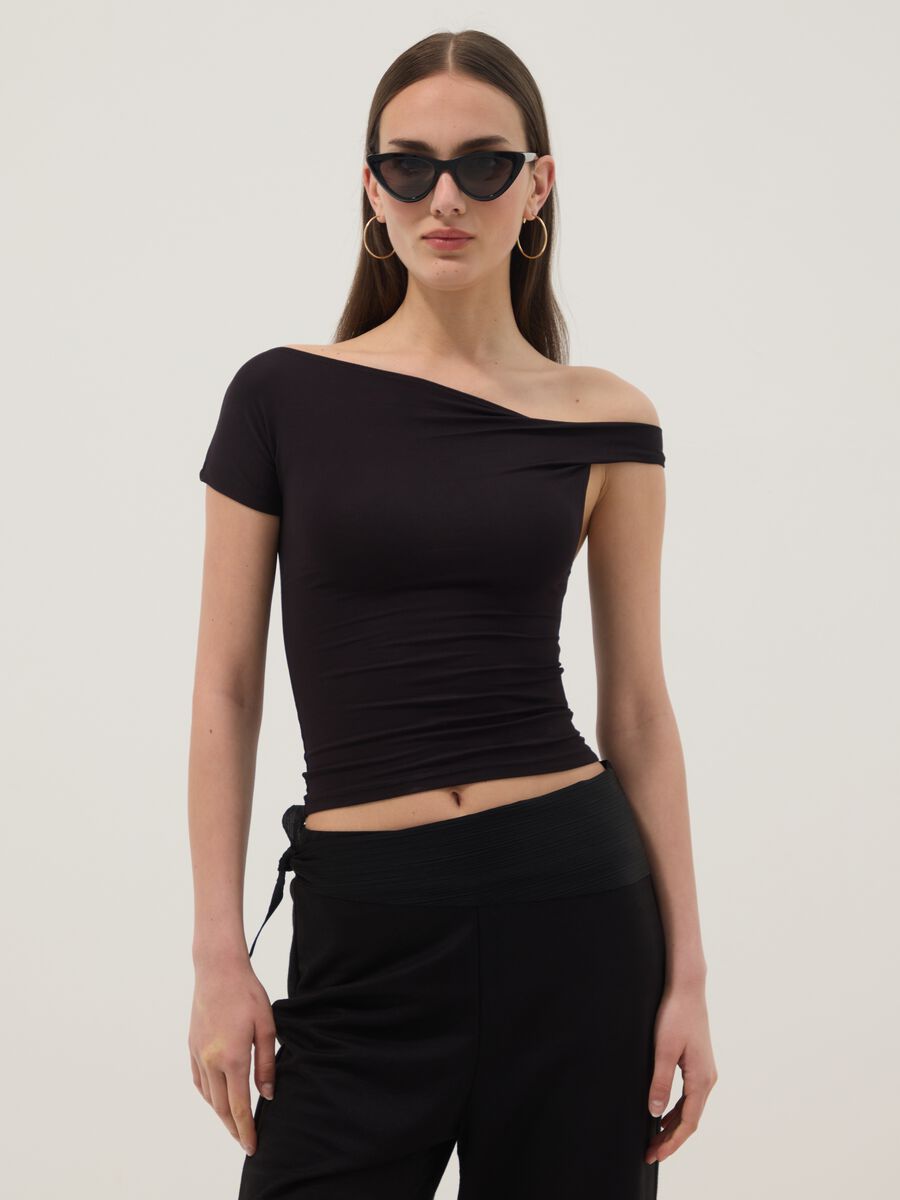 Black stretch viscose T-shirt with wide neckline_0