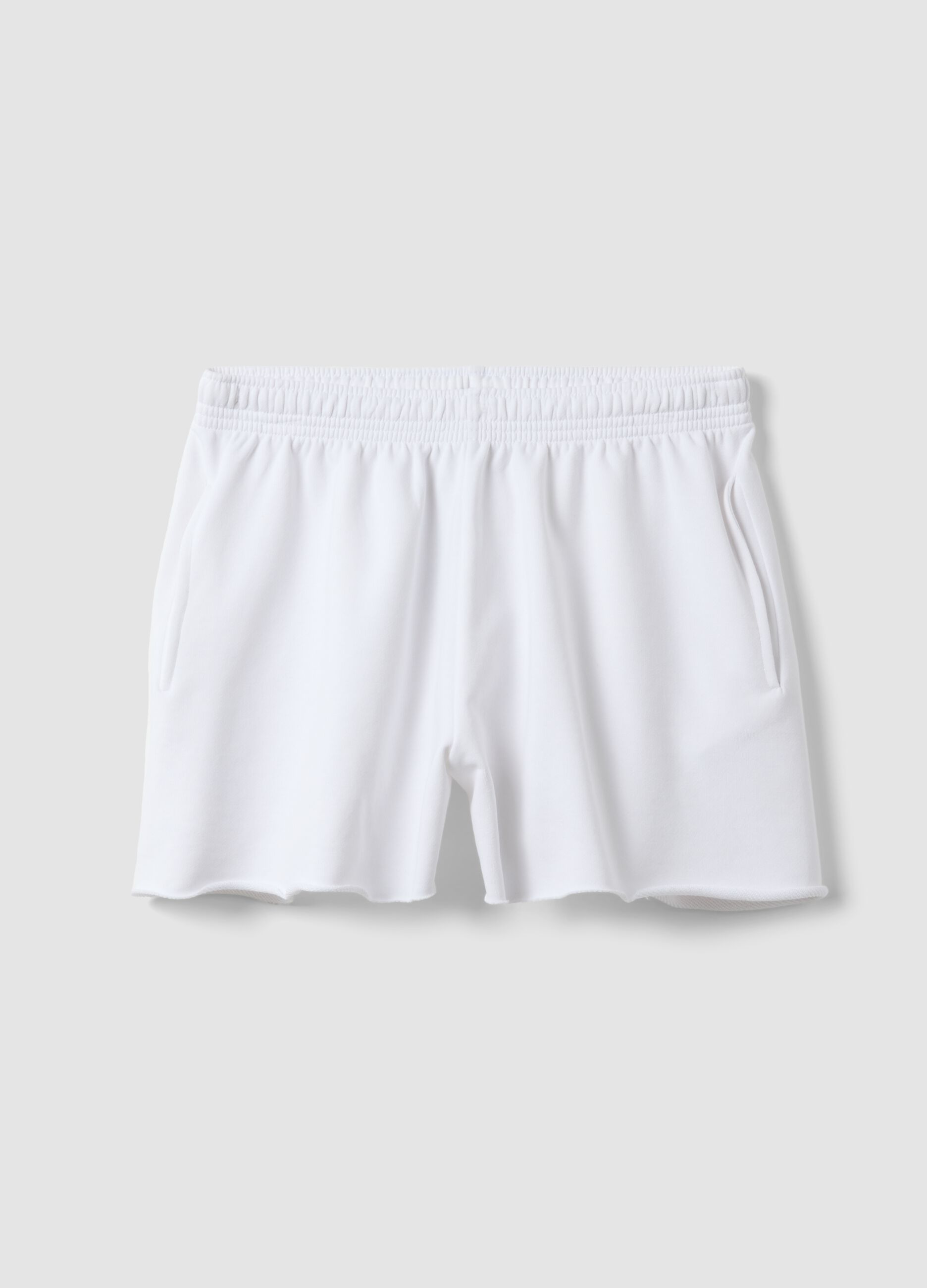 White cotton-blend shorts with elasticated waist, regular fit