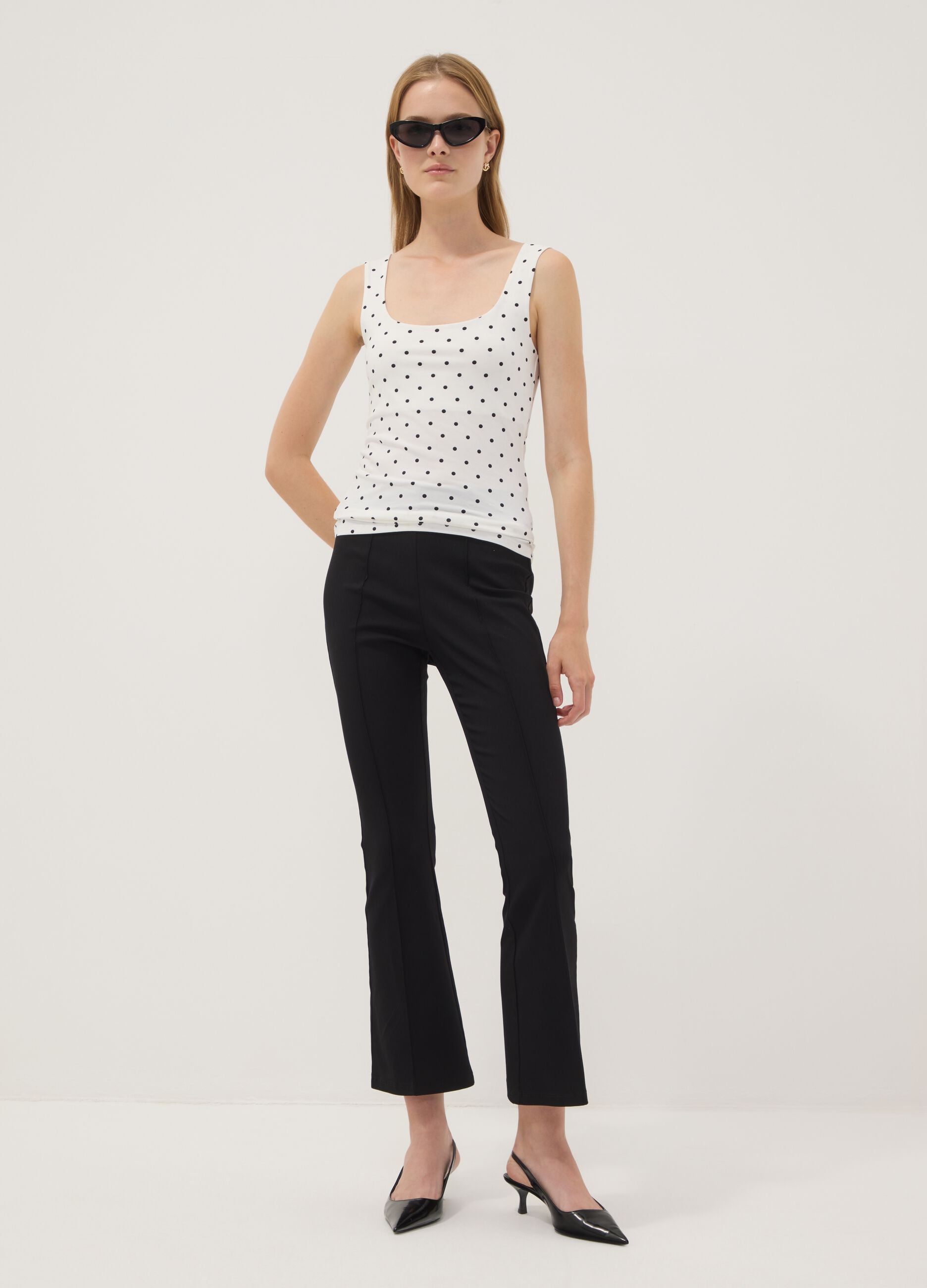White fitted stretch cotton polka-dot top