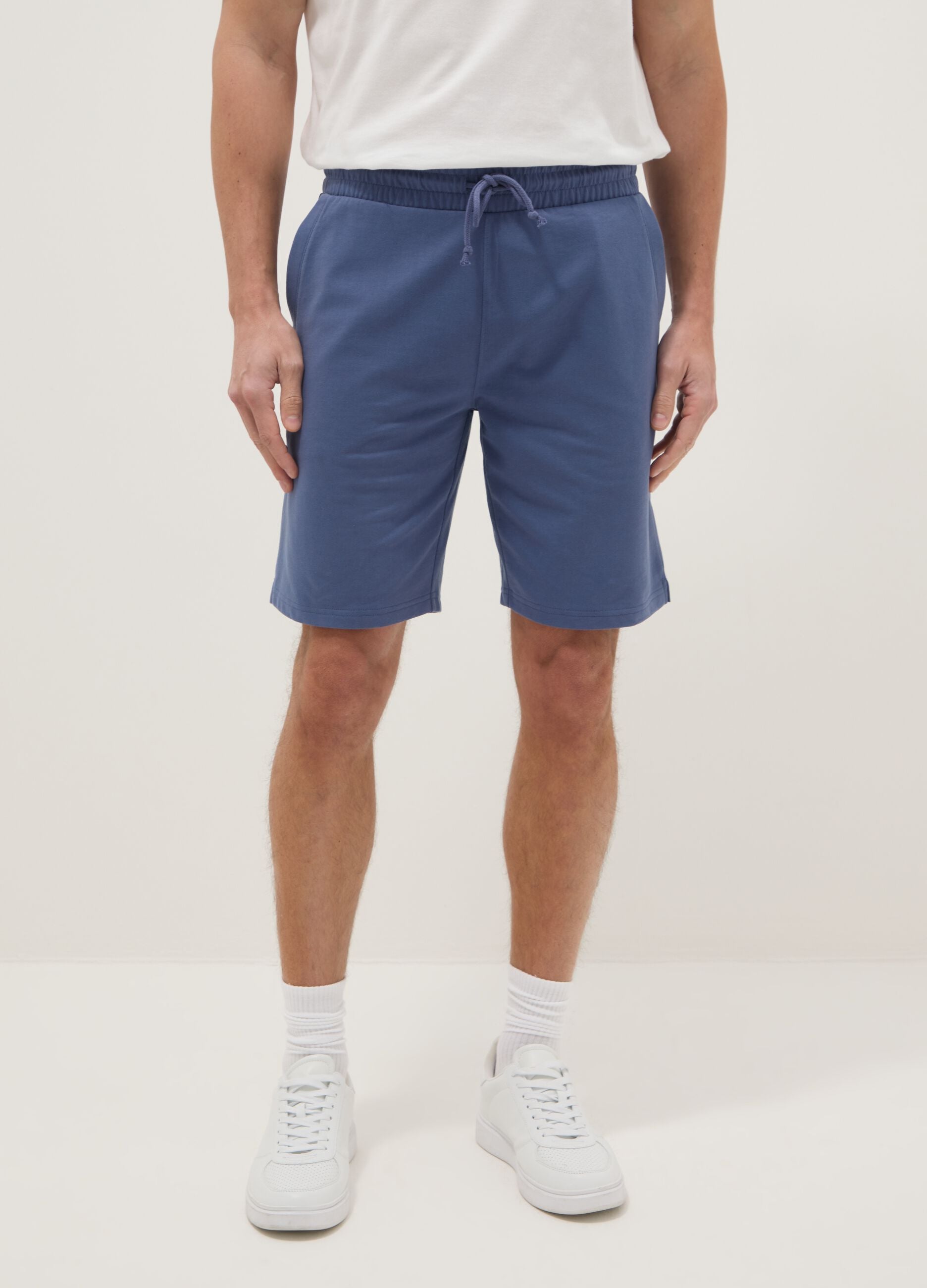 Blue cotton blend regular fit shorts