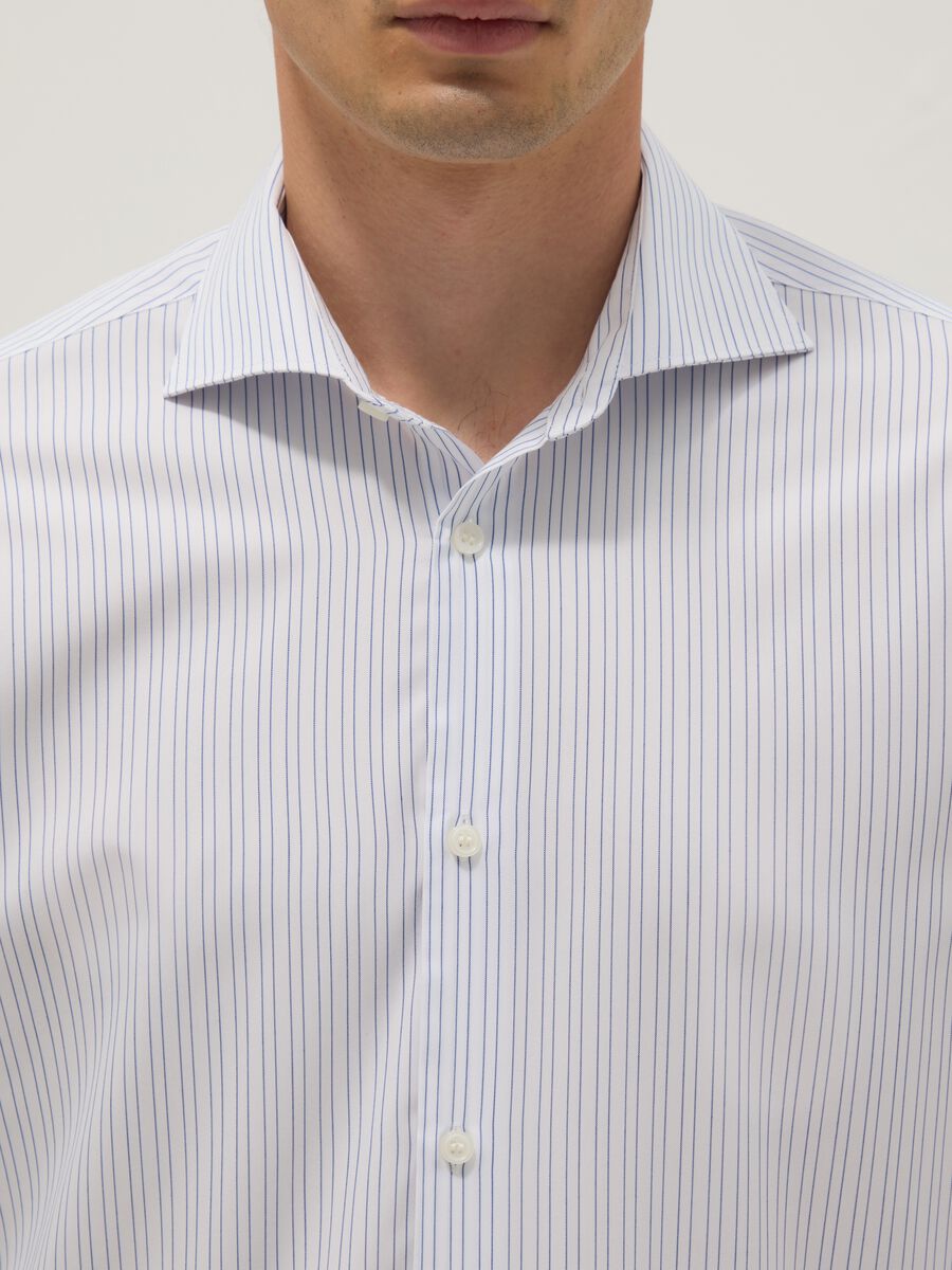 Multicolour striped regular fit shirt with French collar_2