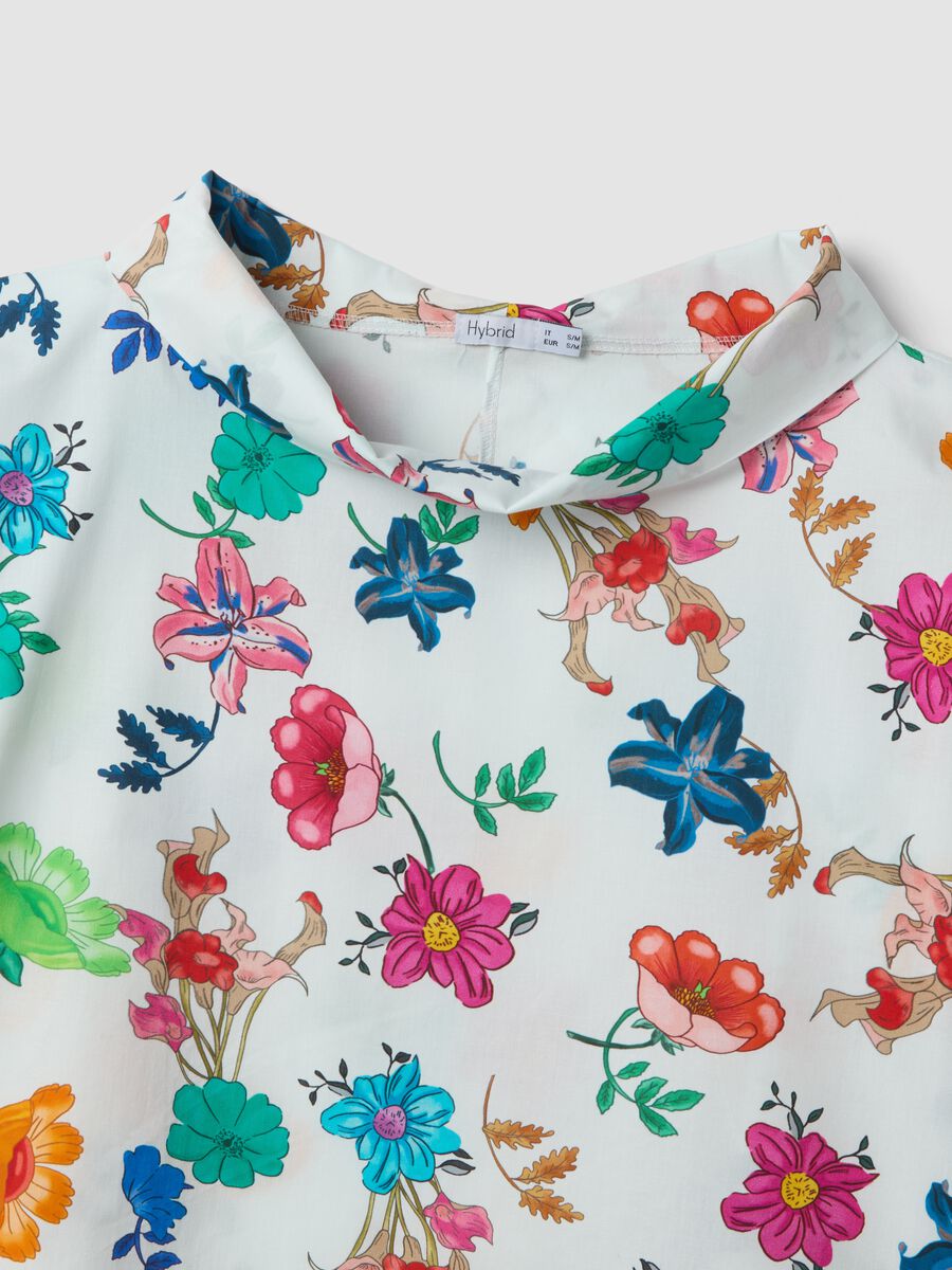 White stretch cotton top with floral print, regular fit_5