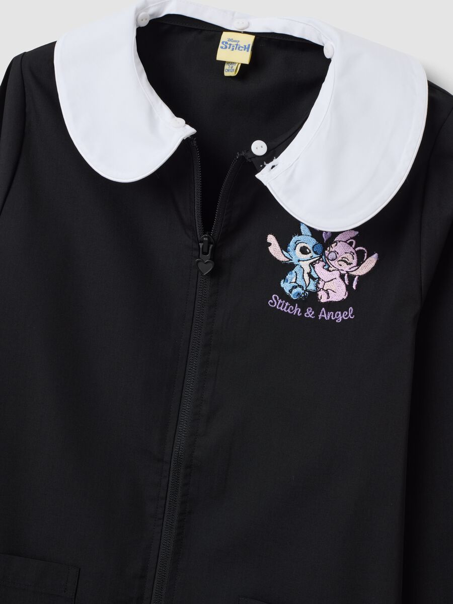 Grembiule nero con zip e colletto bianco ricamo Stitch per scuola_2