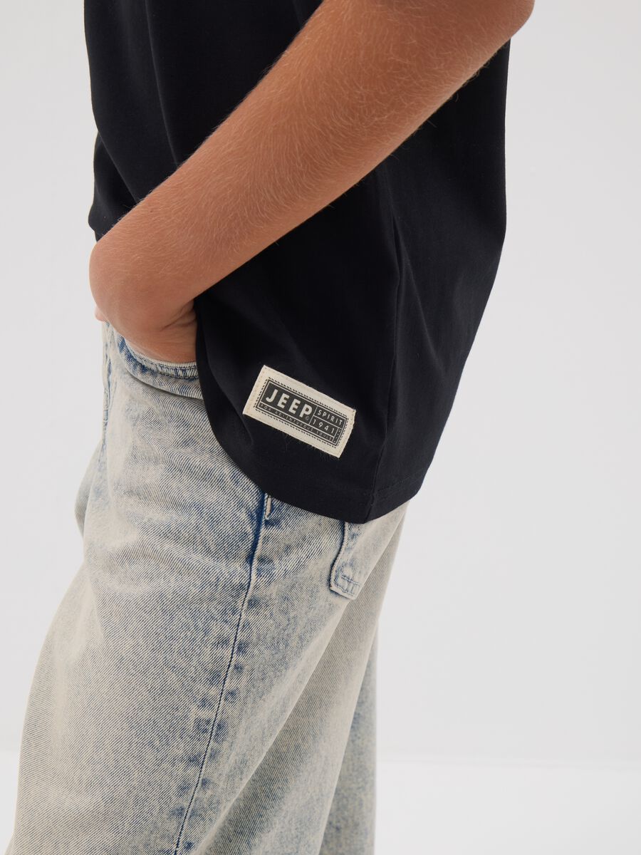 T-shirt nera in puro cotone a maniche corte con scritta Jeep_2