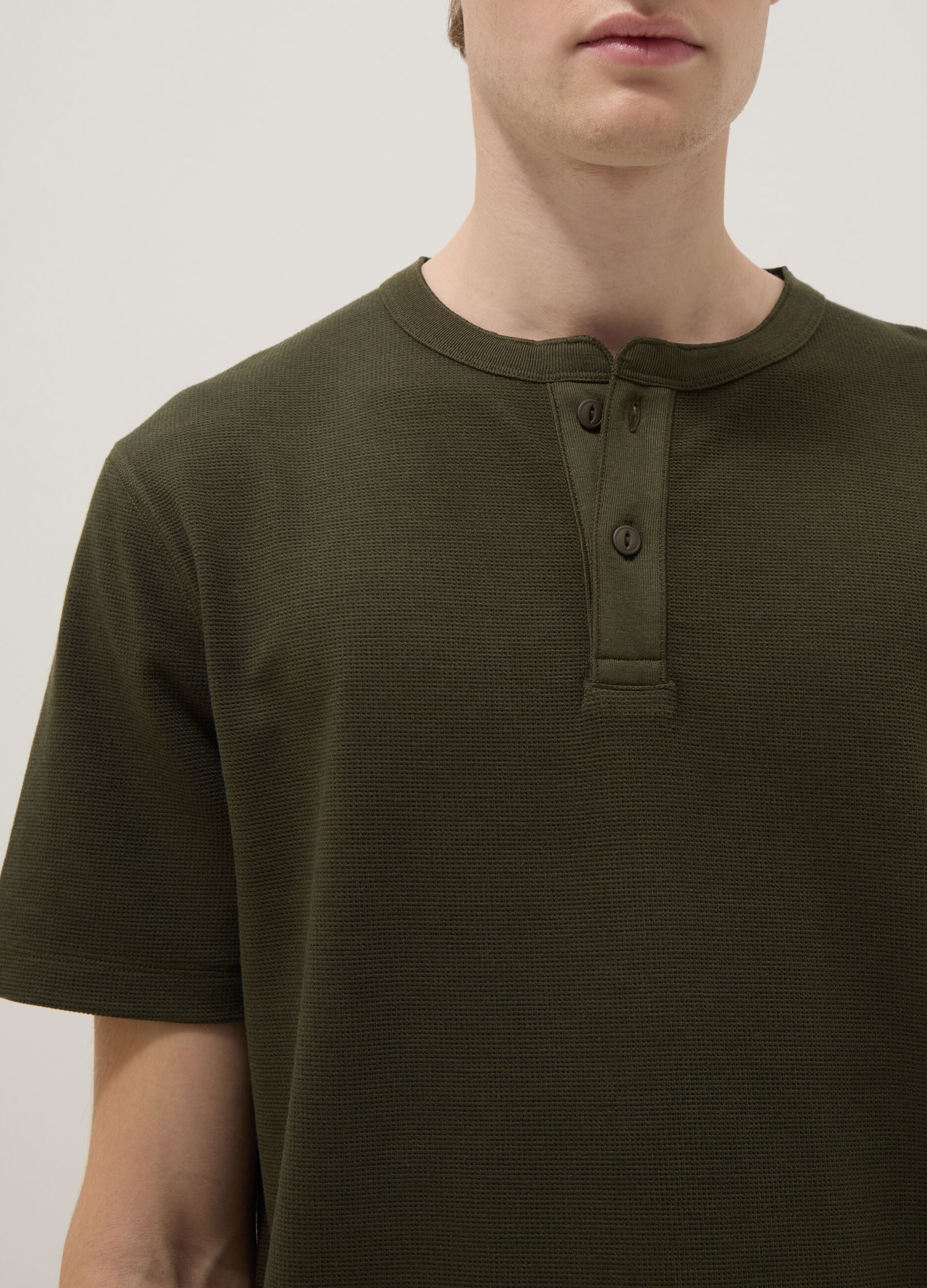 Green short-sleeve regular-fit Henley T-shirt