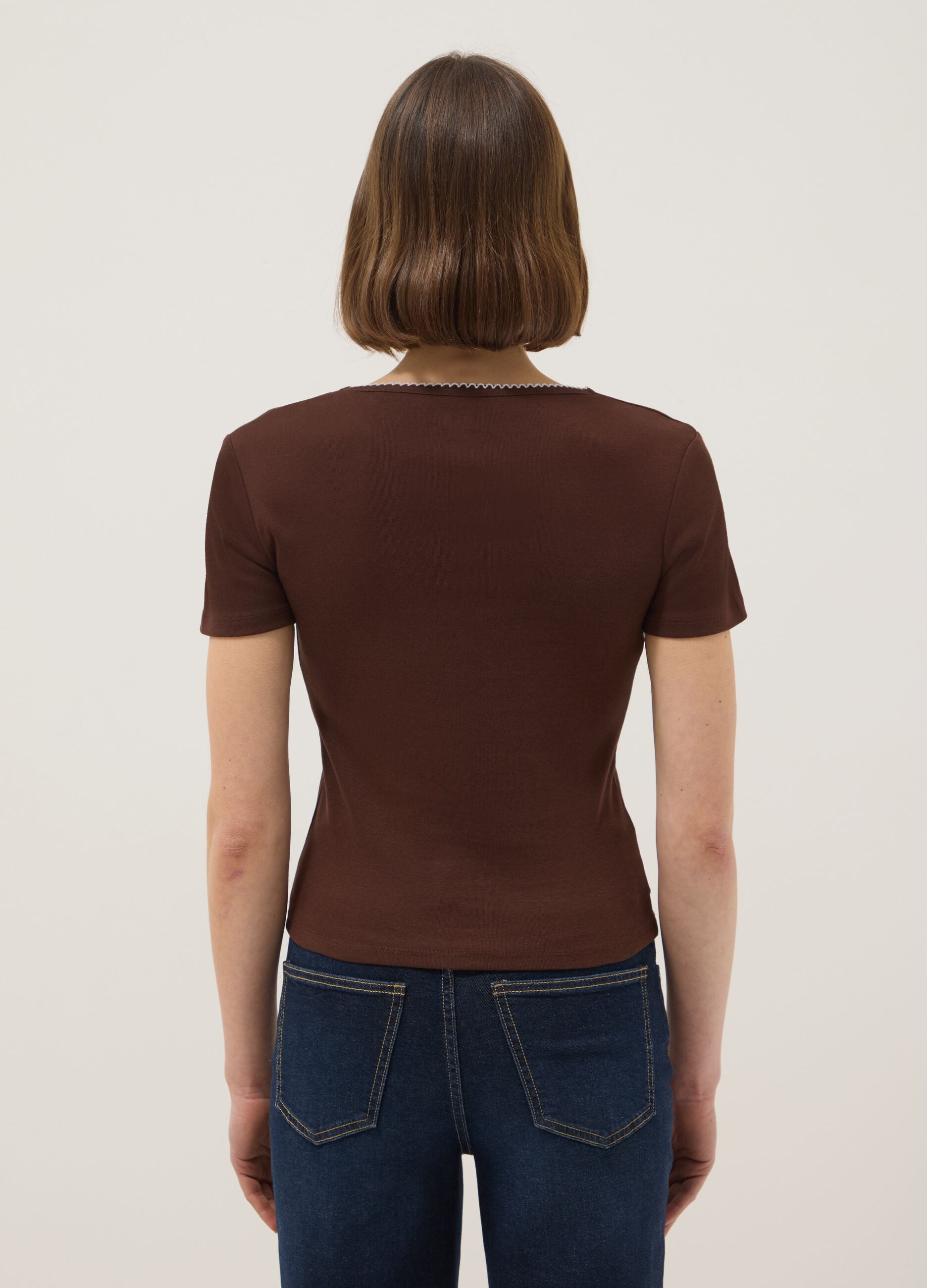 Brown pure cotton regular fit t-shirt with contrast stitching